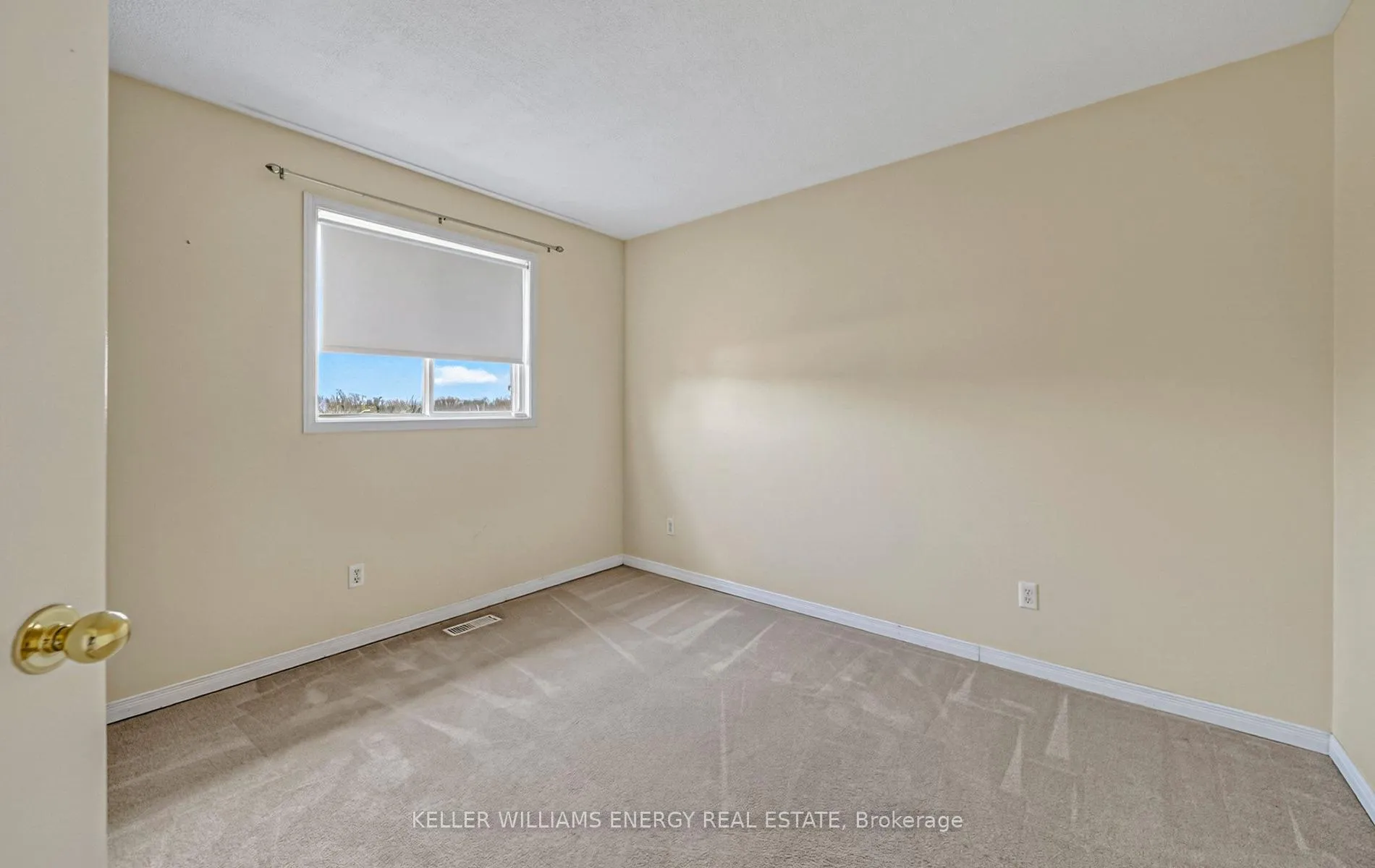 Photo 34 of 9 Bluehaven Court, Clarington, Bowmanville — HOMEH