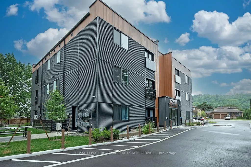Photo 2 of Unit 3A, 259 King Street E, Hamilton, Stoney Creek — HOMEH