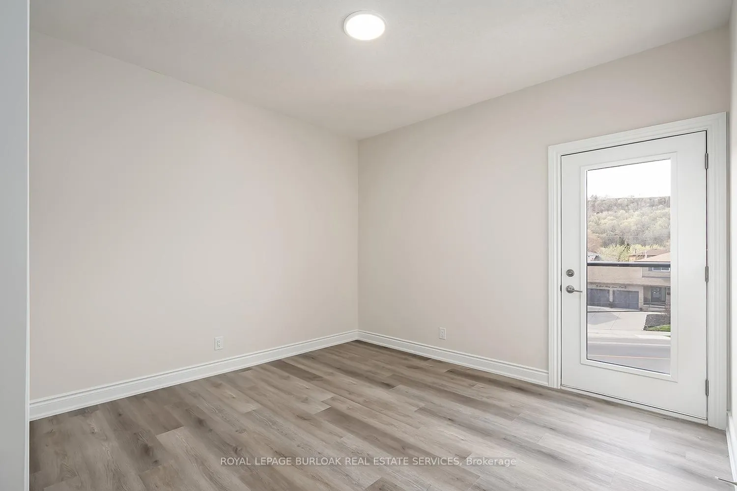 Photo 12 of Unit 3A, 259 King Street E, Hamilton, Stoney Creek — HOMEH