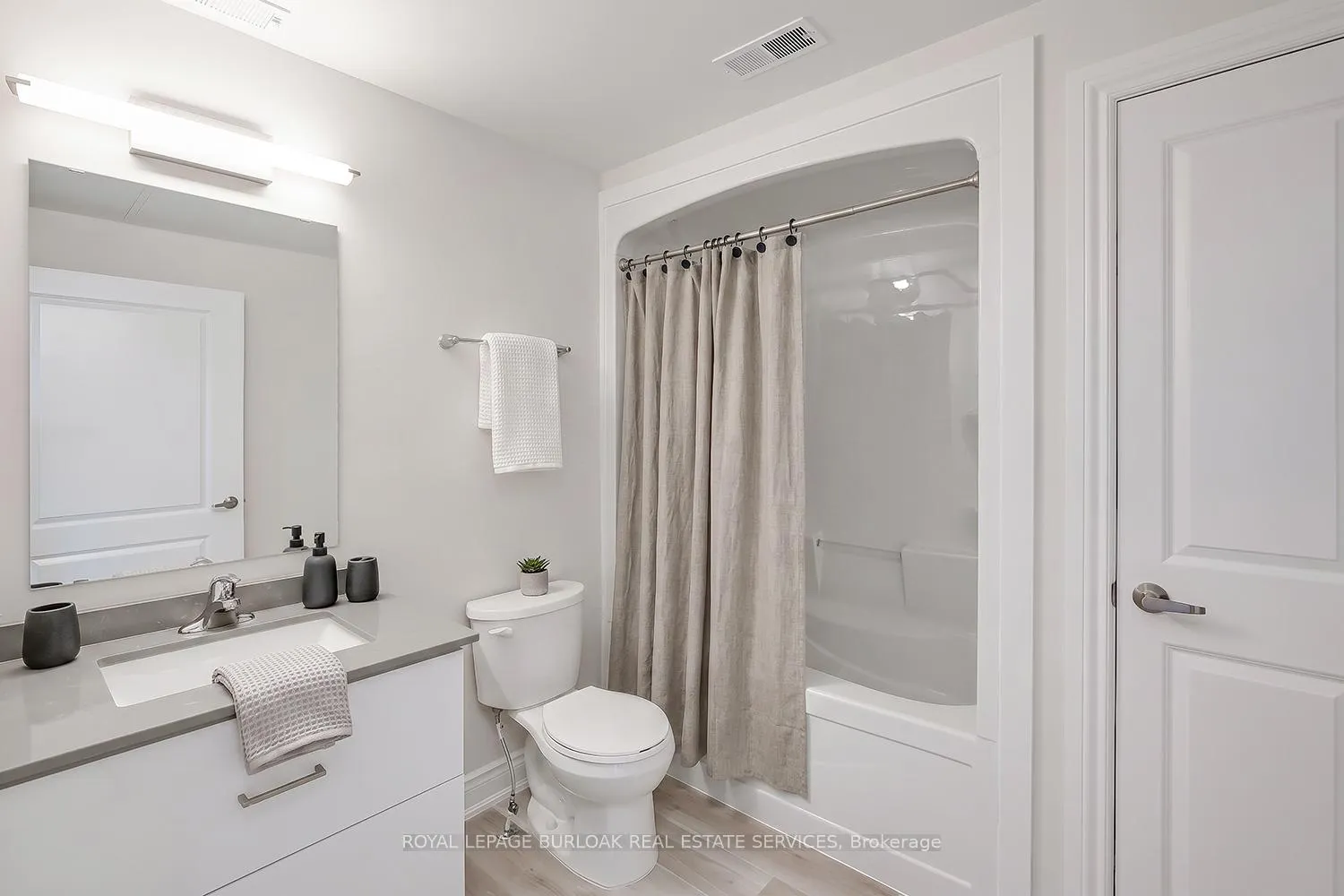 Photo 15 of Unit 3A, 259 King Street E, Hamilton, Stoney Creek — HOMEH