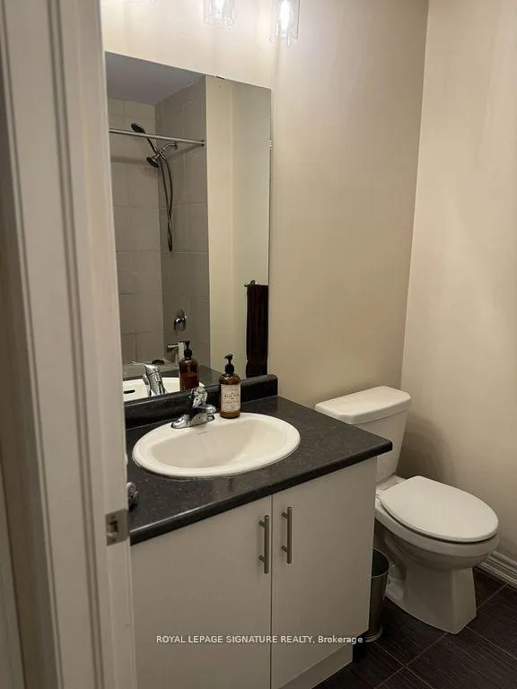 Photo 5 of 10 Waterview Drive, Hamilton, Lakeshore — HOMEH