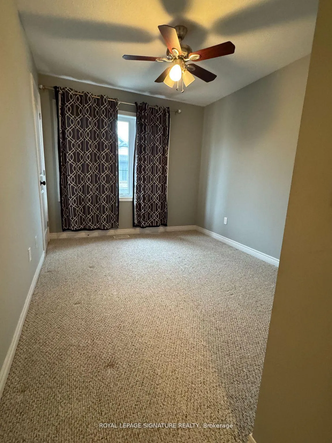 Photo 15 of 10 Waterview Drive, Hamilton, Lakeshore — HOMEH