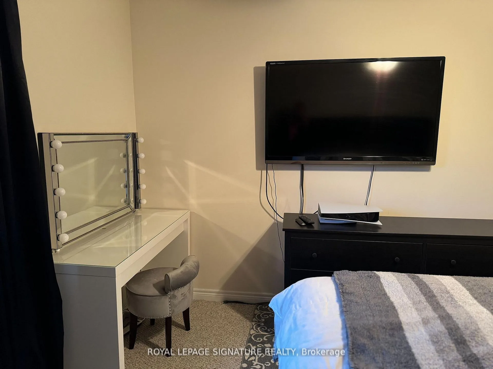 Photo 16 of 10 Waterview Drive, Hamilton, Lakeshore — HOMEH