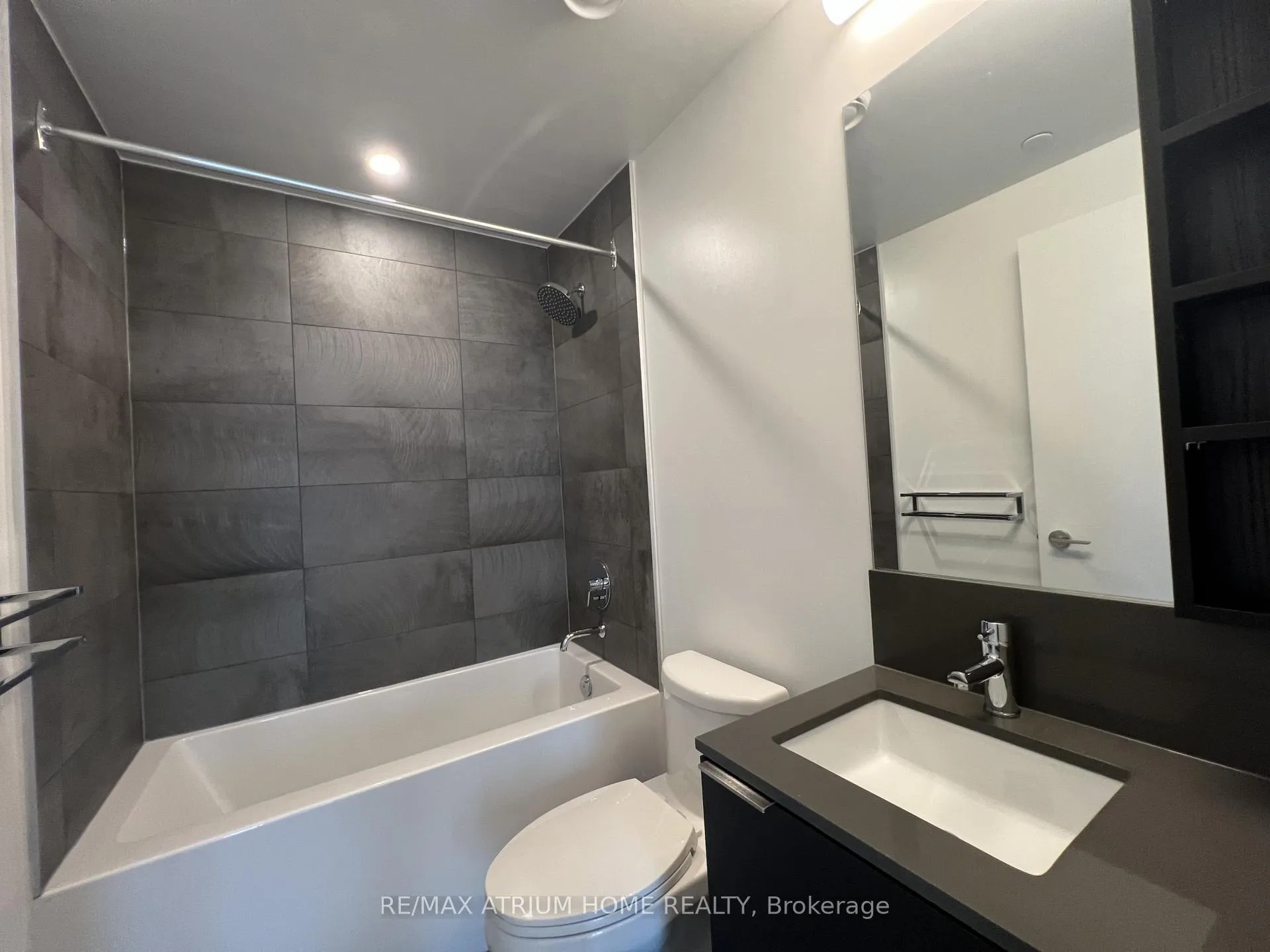 Photo 8 of Unit 3906, 7890 Jane Street, Vaughan, Vaughan Corporate Centre — HOMEH