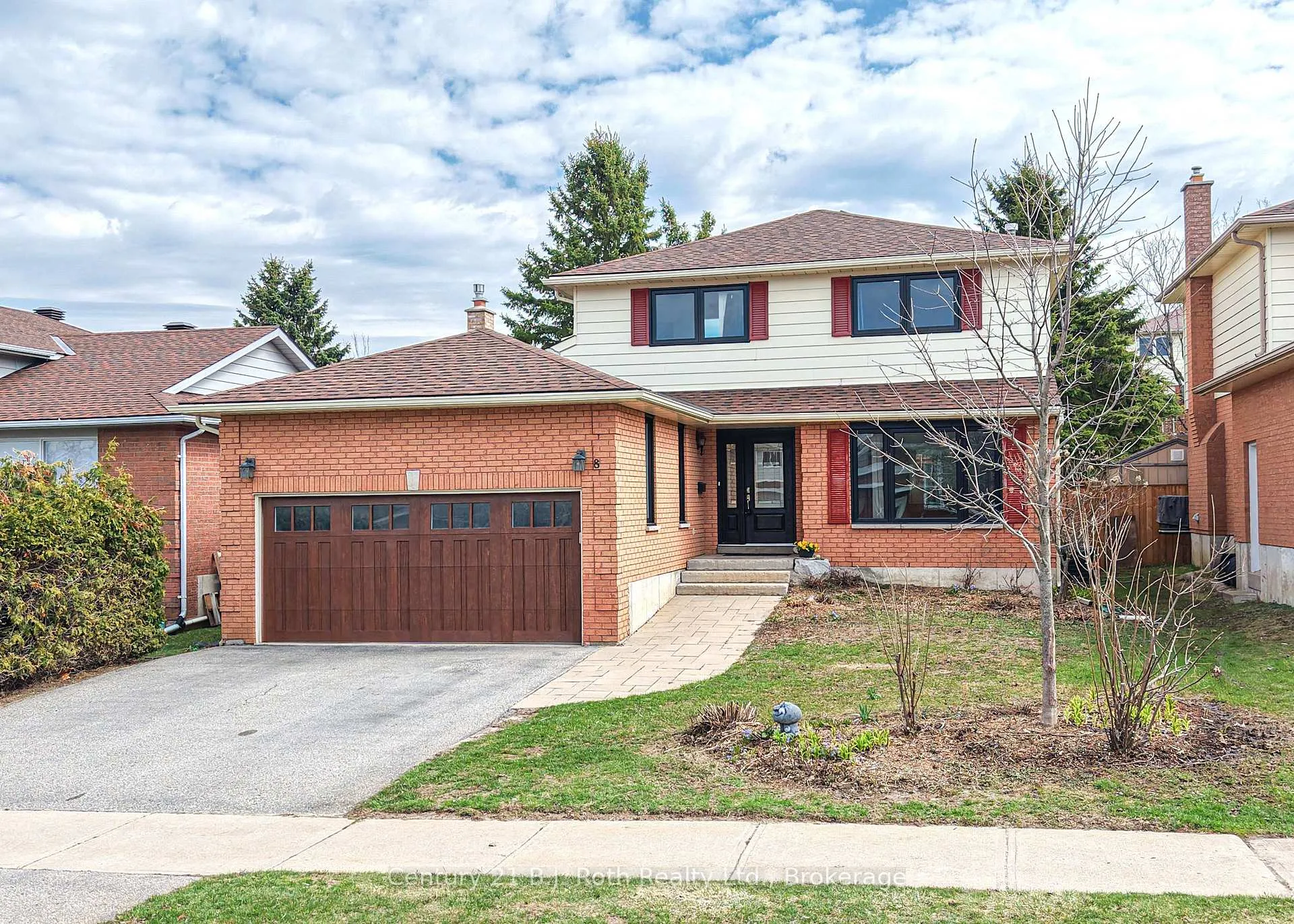 Photo 1 of 8 Carmichael Court, Orillia — HOMEH