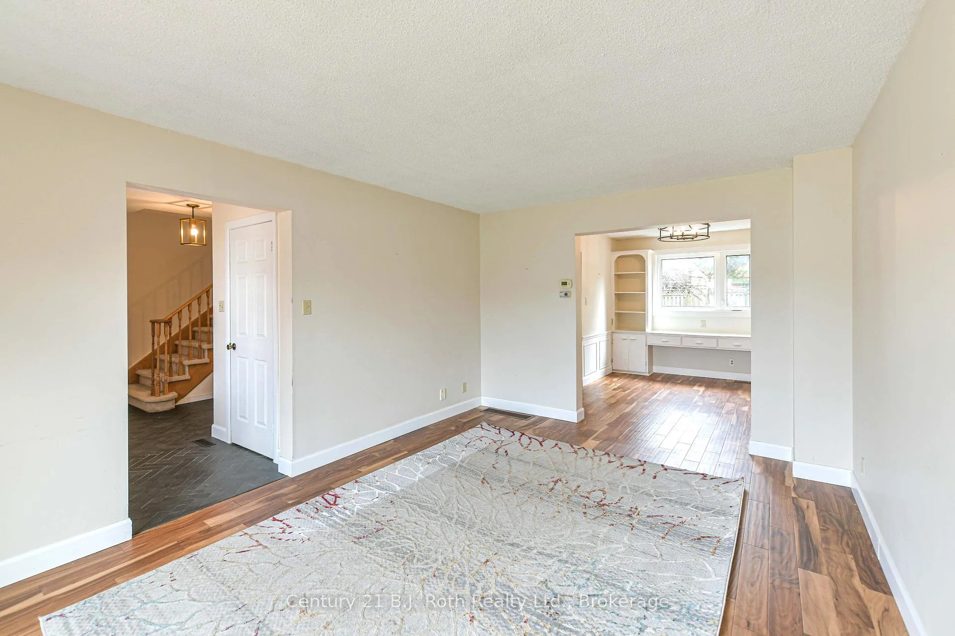 Photo 11 of 8 Carmichael Court, Orillia — HOMEH