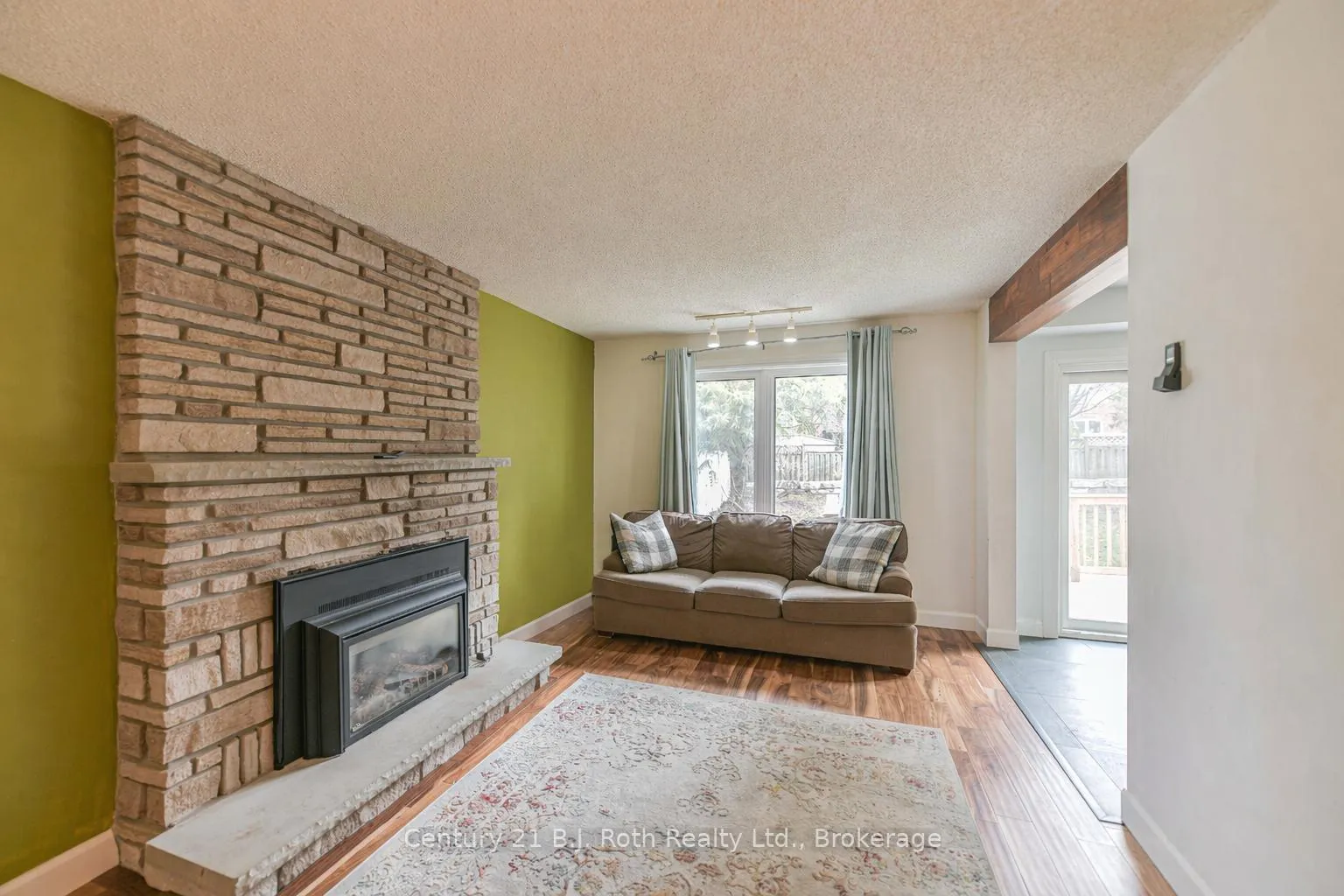 Photo 19 of 8 Carmichael Court, Orillia — HOMEH