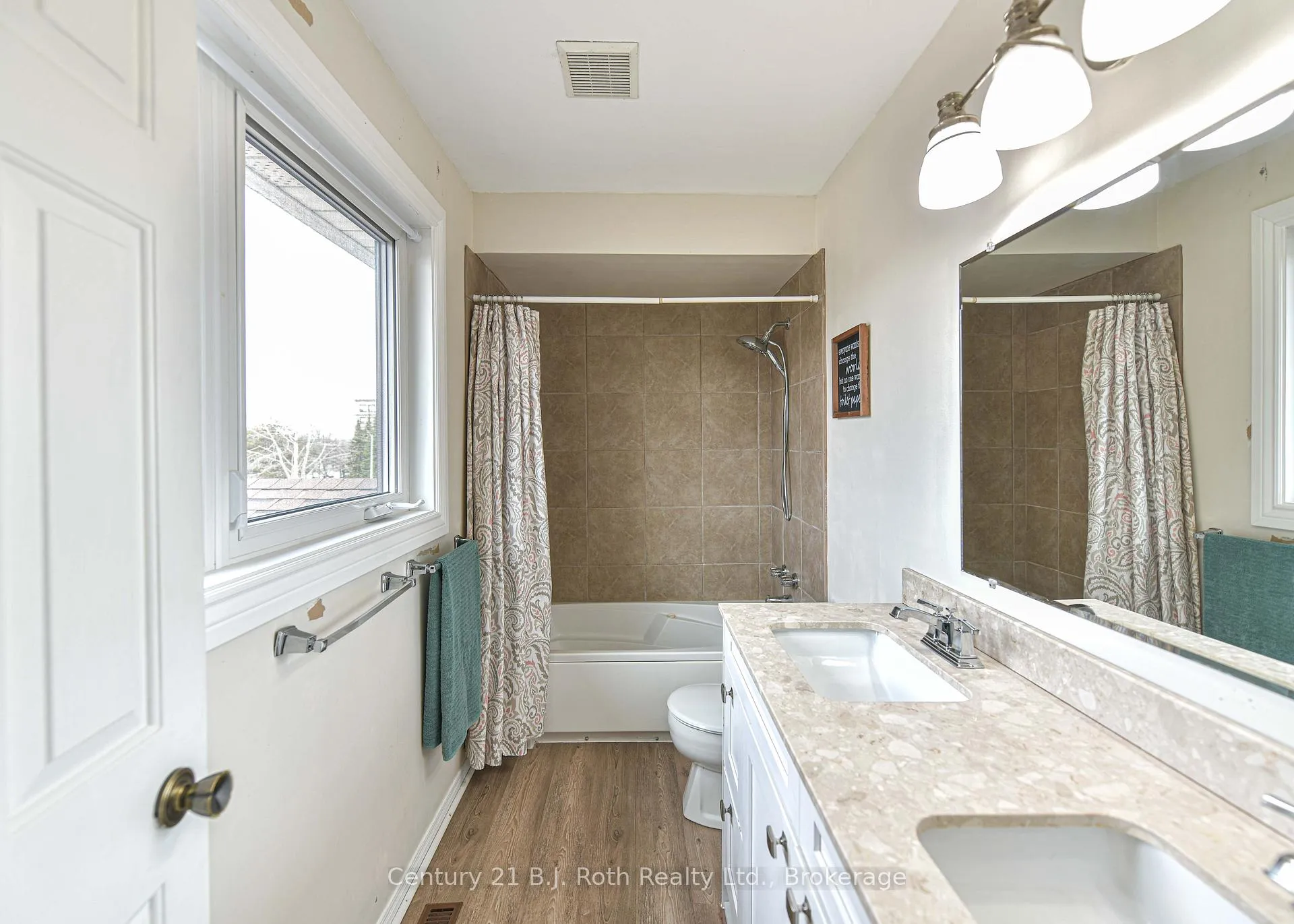 Photo 25 of 8 Carmichael Court, Orillia — HOMEH