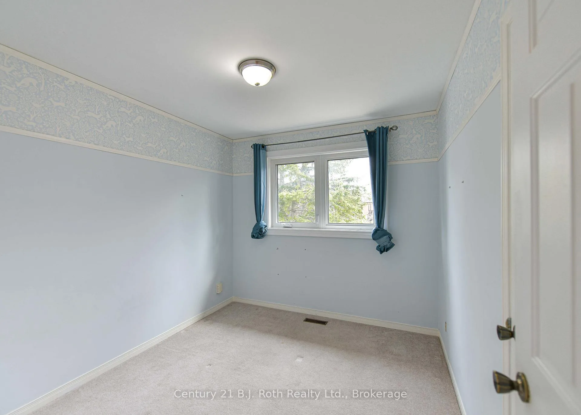 Photo 27 of 8 Carmichael Court, Orillia — HOMEH