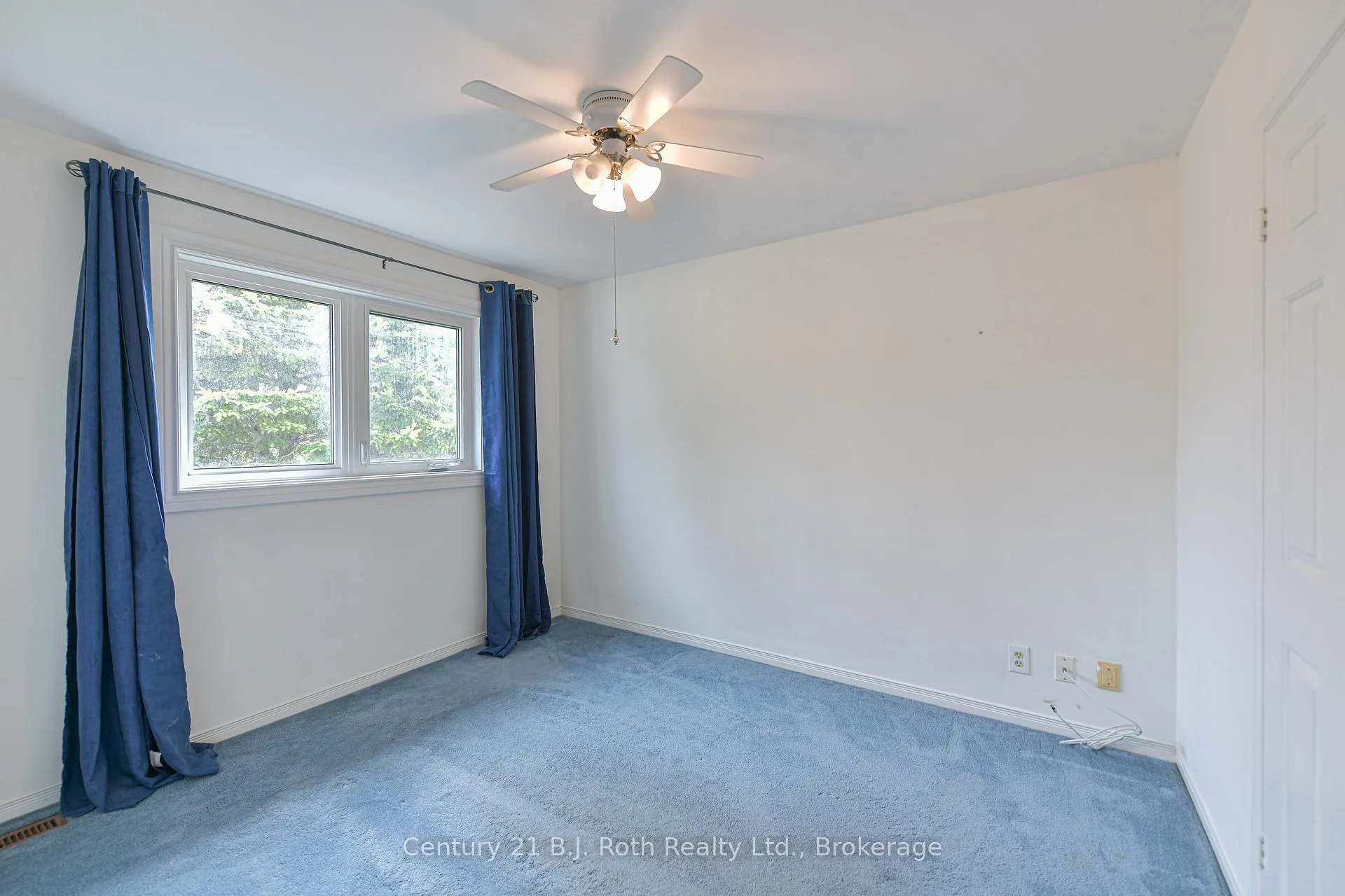 Photo 30 of 8 Carmichael Court, Orillia — HOMEH
