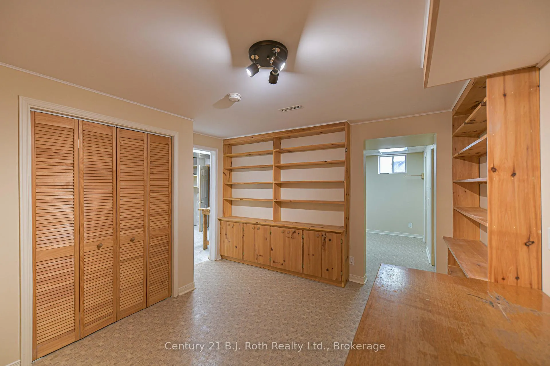 Photo 37 of 8 Carmichael Court, Orillia — HOMEH