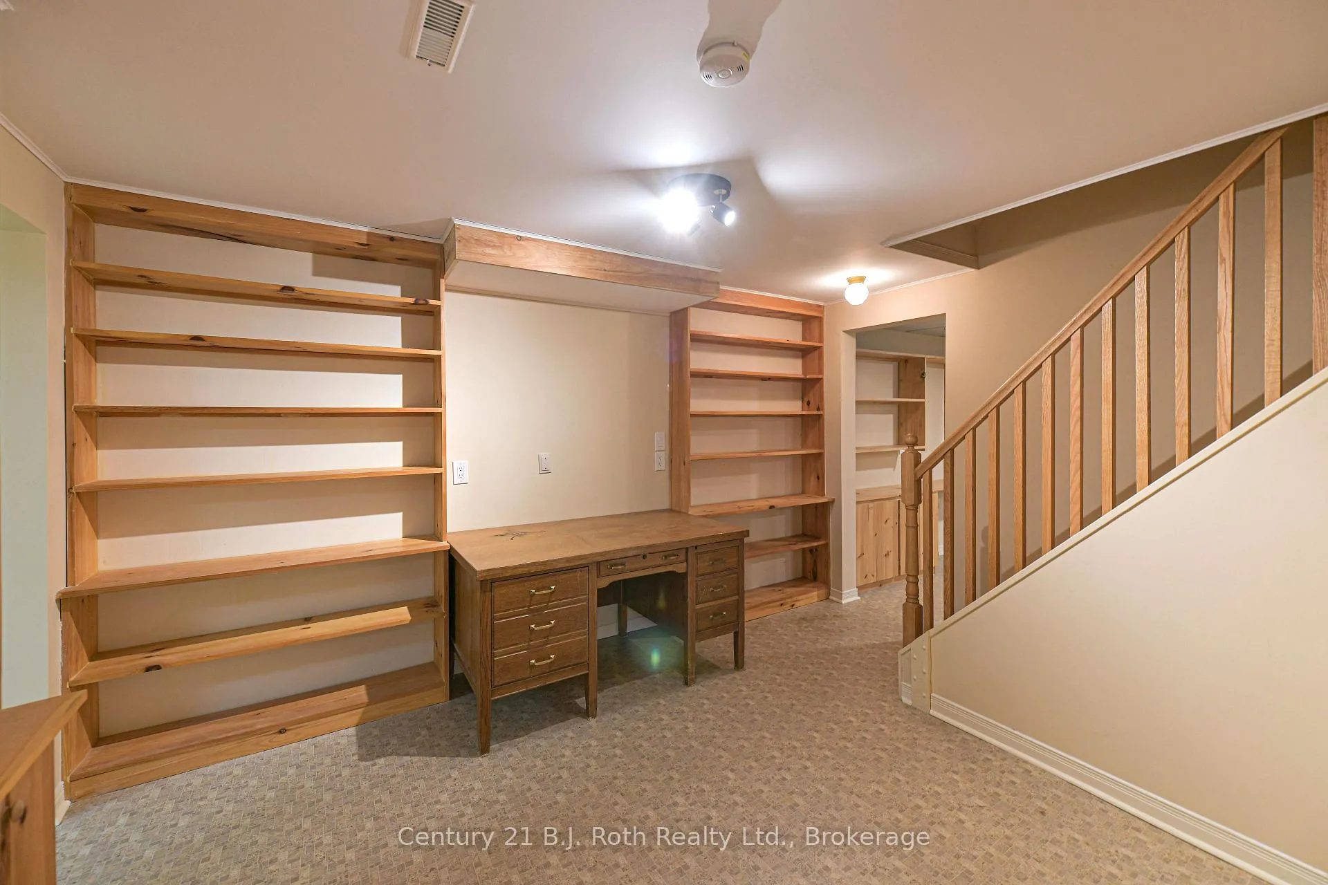 Photo 38 of 8 Carmichael Court, Orillia — HOMEH