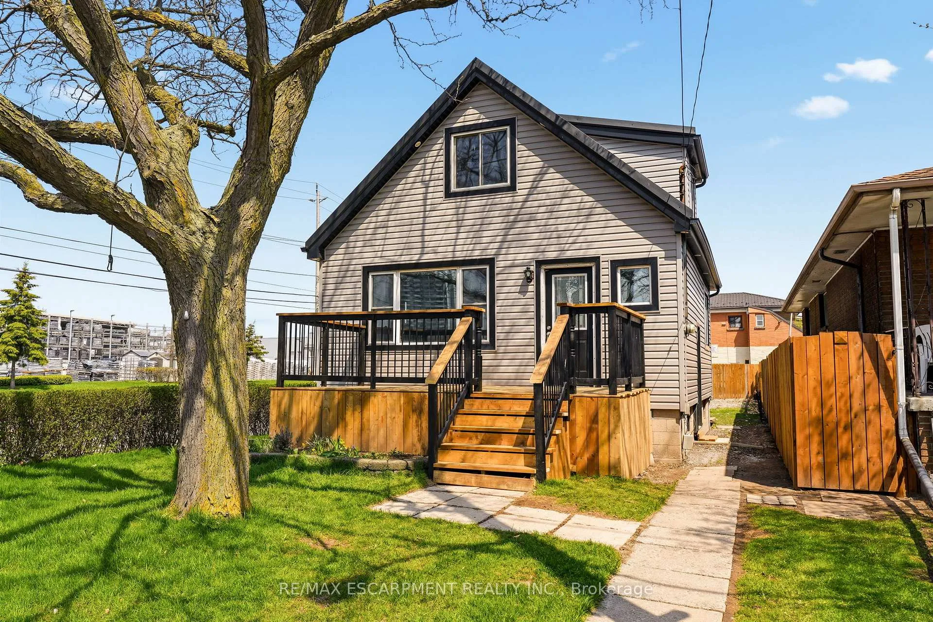 Photo 1 of 267 Vansitmart Avenue, Hamilton, McQuesten — HOMEH