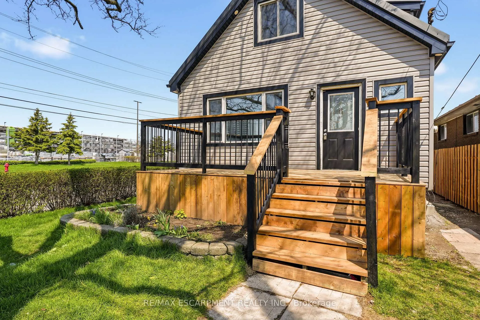 Photo 3 of 267 Vansitmart Avenue, Hamilton, McQuesten — HOMEH