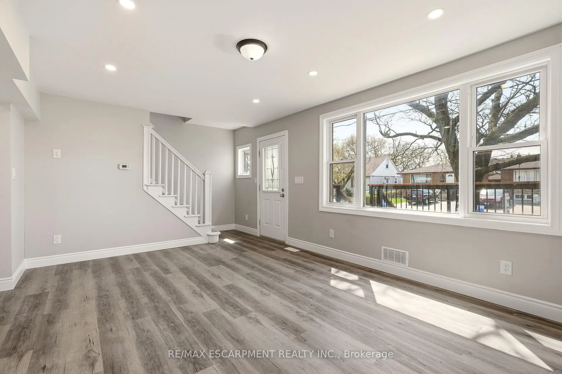 Photo 7 of 267 Vansitmart Avenue, Hamilton, McQuesten — HOMEH