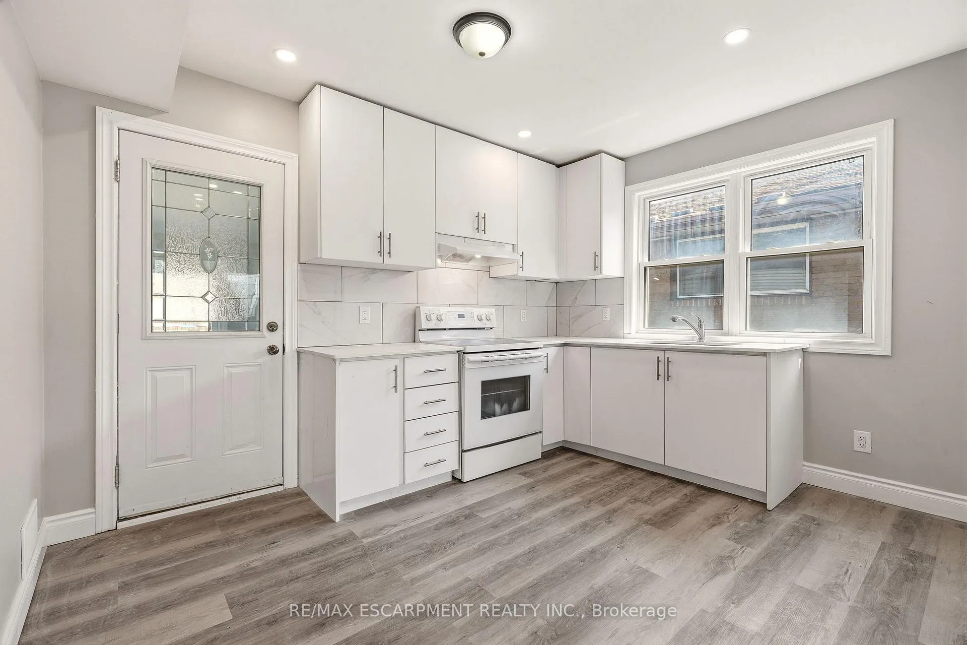 Photo 9 of 267 Vansitmart Avenue, Hamilton, McQuesten — HOMEH