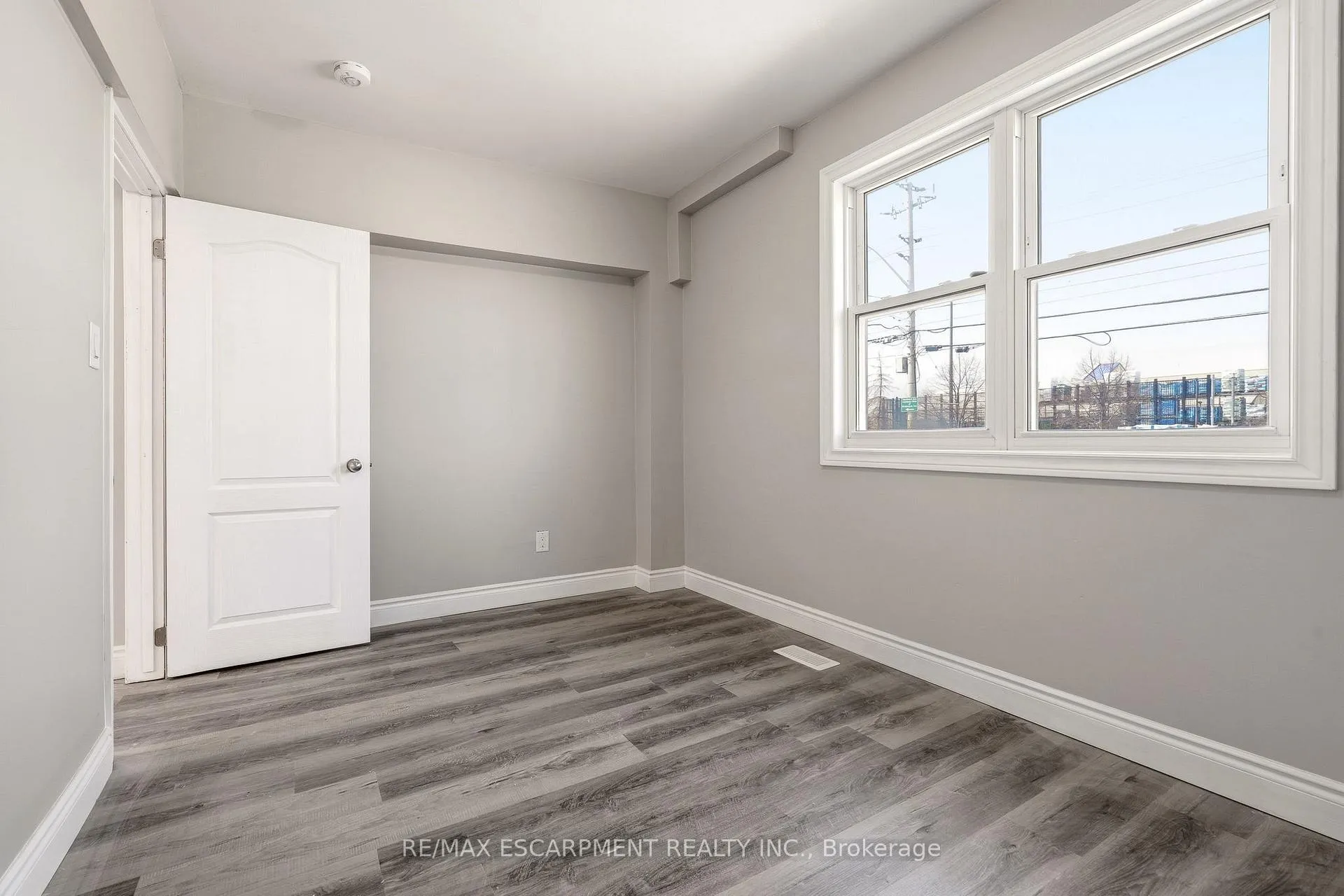 Photo 11 of 267 Vansitmart Avenue, Hamilton, McQuesten — HOMEH
