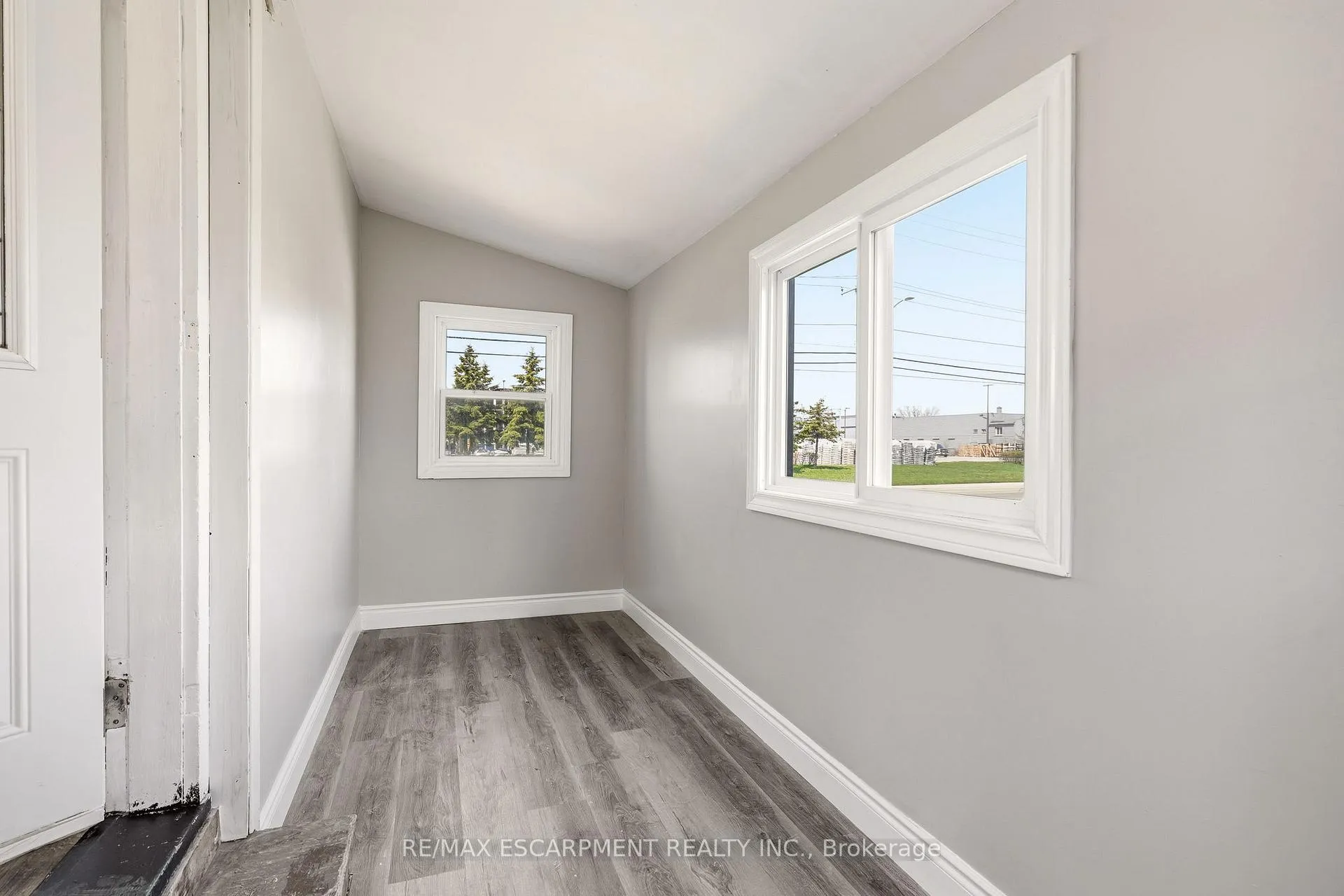 Photo 13 of 267 Vansitmart Avenue, Hamilton, McQuesten — HOMEH