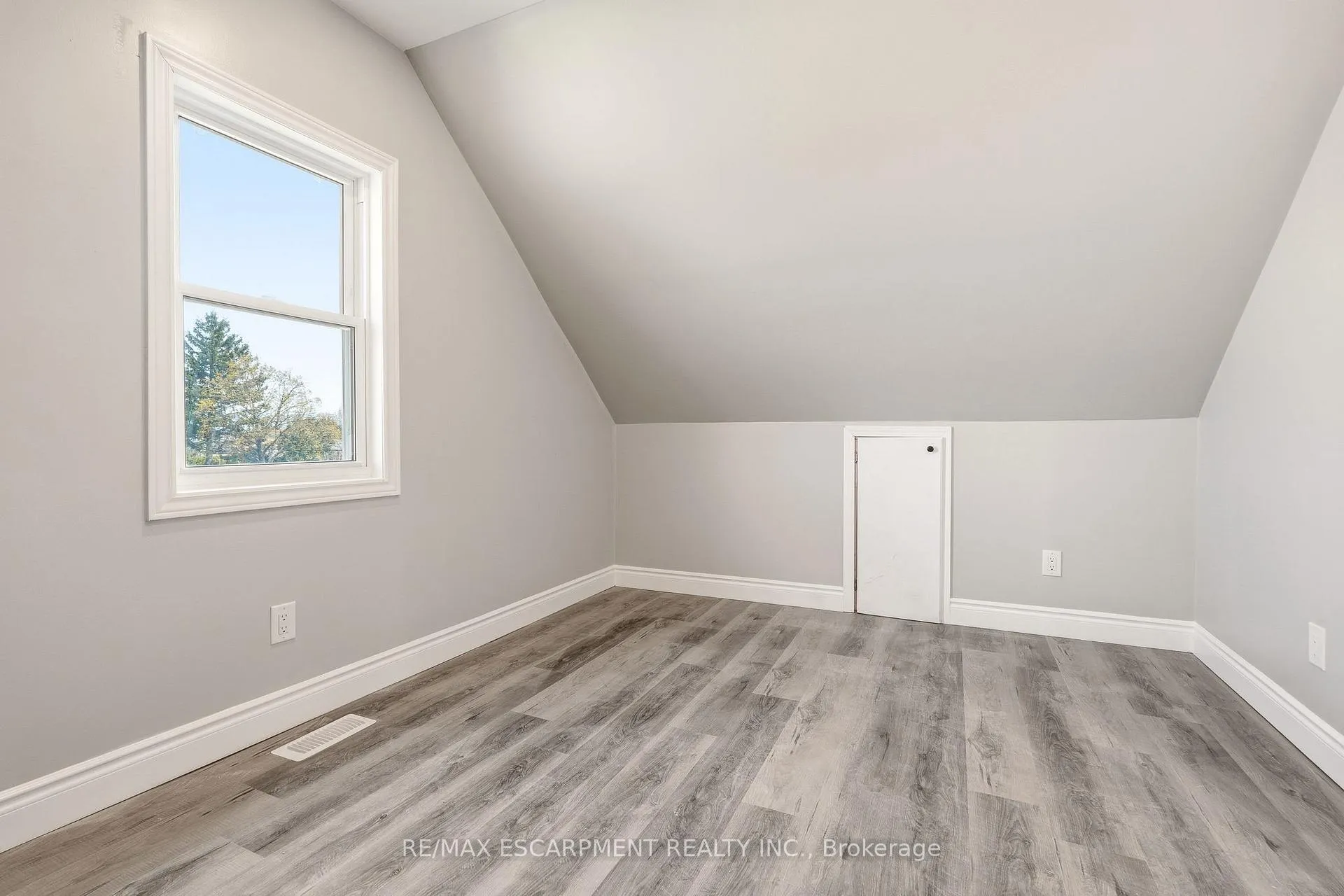 Photo 18 of 267 Vansitmart Avenue, Hamilton, McQuesten — HOMEH