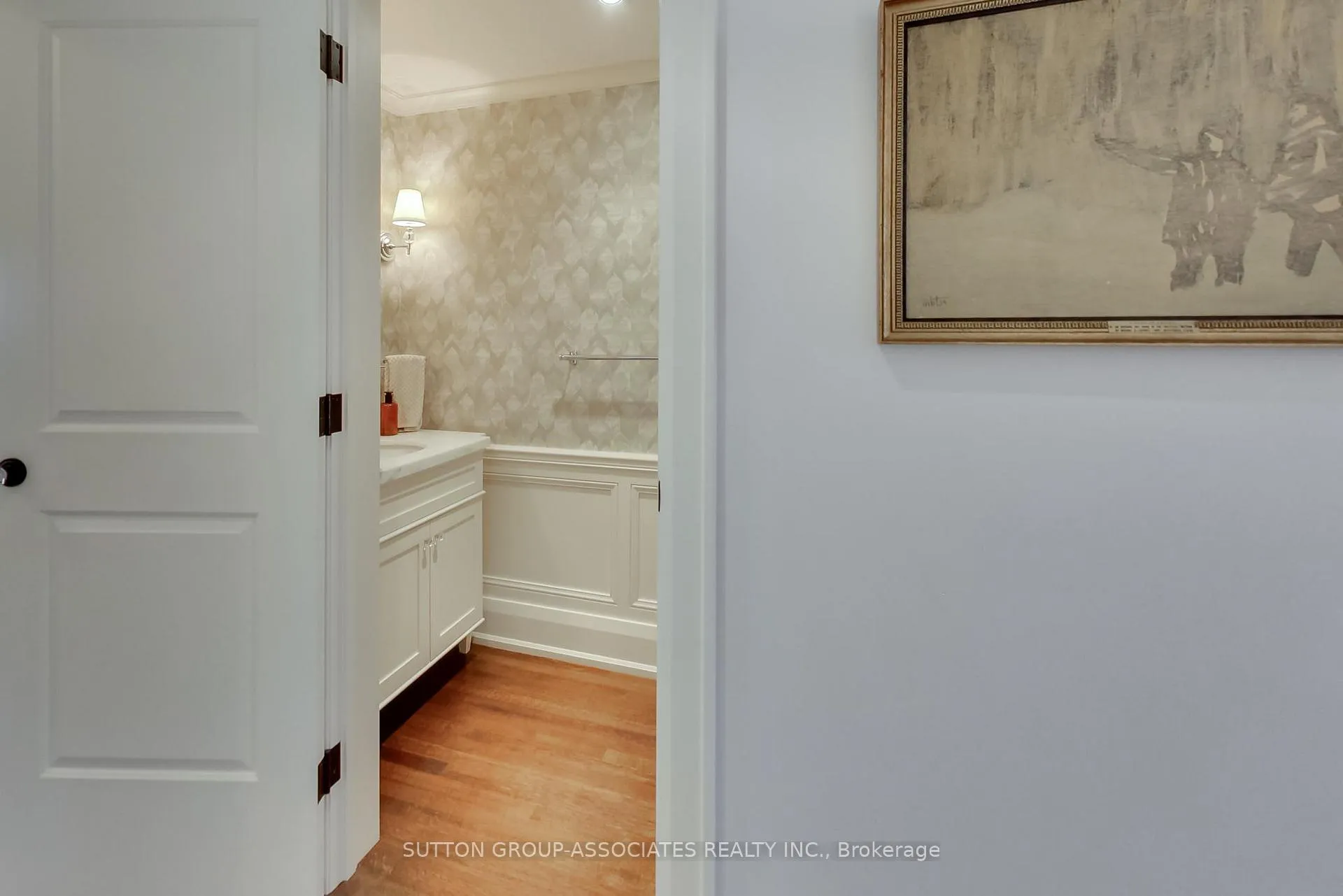 Photo 17 of 29 Anderson Avenue, Toronto, Yonge-Eglinton — HOMEH