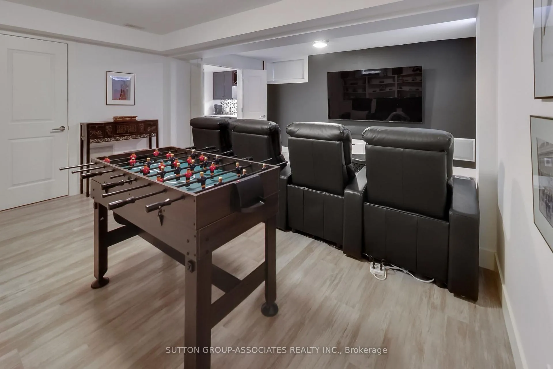 Photo 37 of 29 Anderson Avenue, Toronto, Yonge-Eglinton — HOMEH