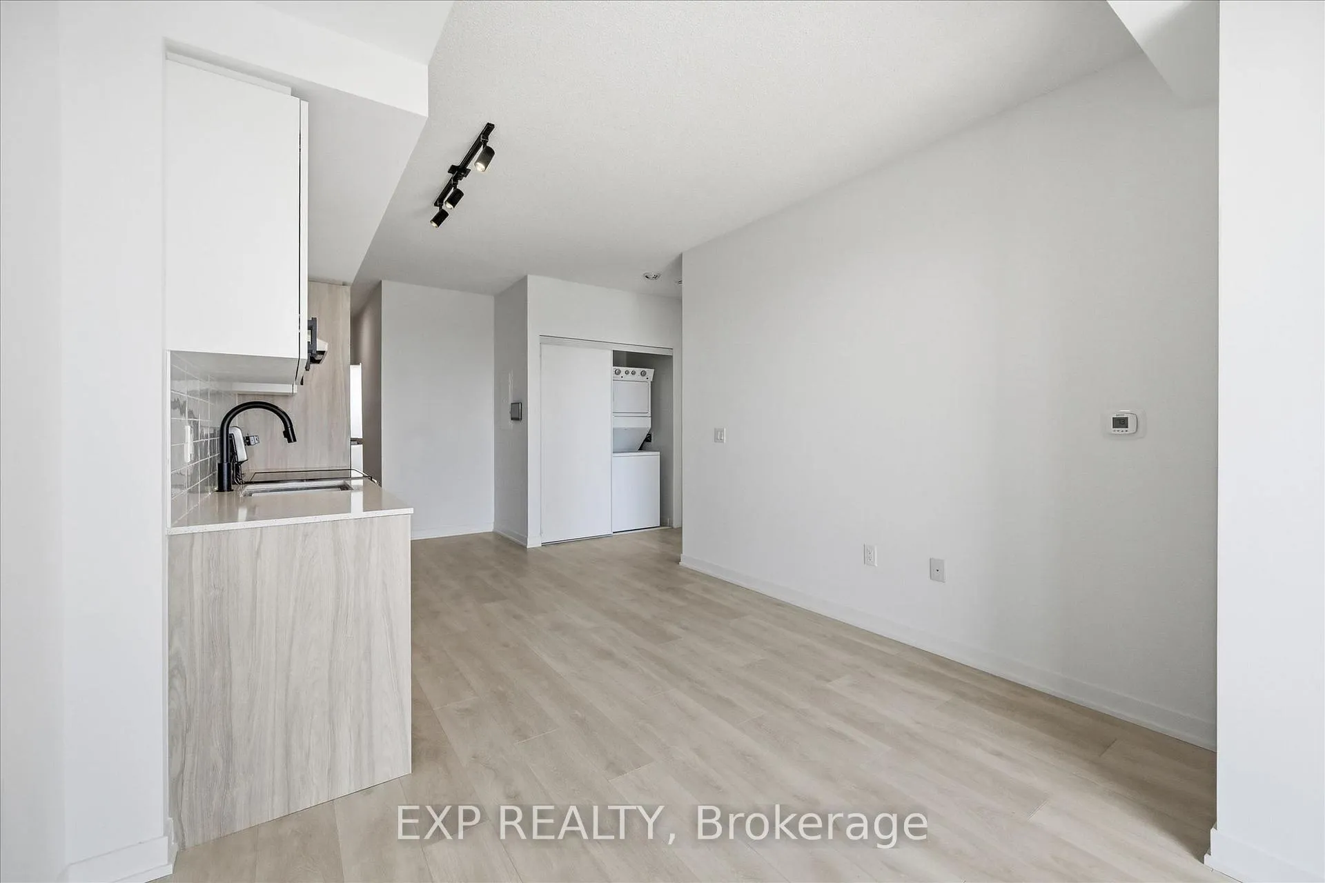 Photo 16 of Unit D702, 4878 Powers Common, Burlington, Alton — HOMEH