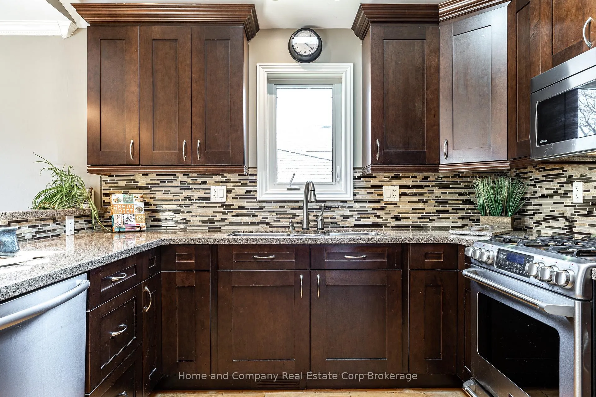 Photo 5 of 139 McGregor Street, Stratford — HOMEH