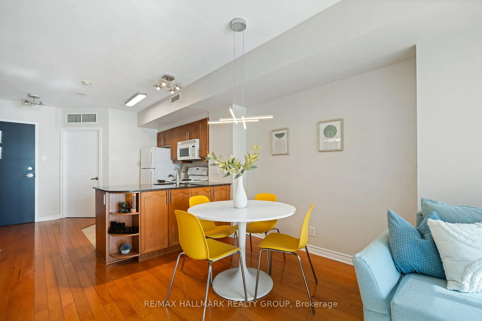 Photo 9 of Unit 2103, 445 Laurier Avenue W, Ottawa, Ottawa Centre — HOMEH