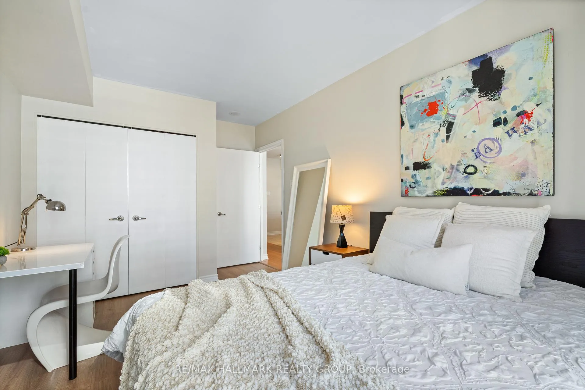 Photo 12 of Unit 2103, 445 Laurier Avenue W, Ottawa, Ottawa Centre — HOMEH