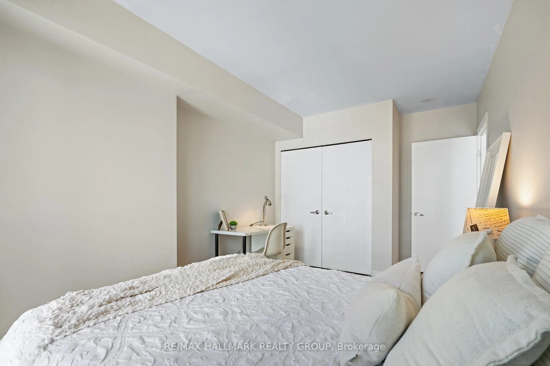 Photo 13 of Unit 2103, 445 Laurier Avenue W, Ottawa, Ottawa Centre — HOMEH