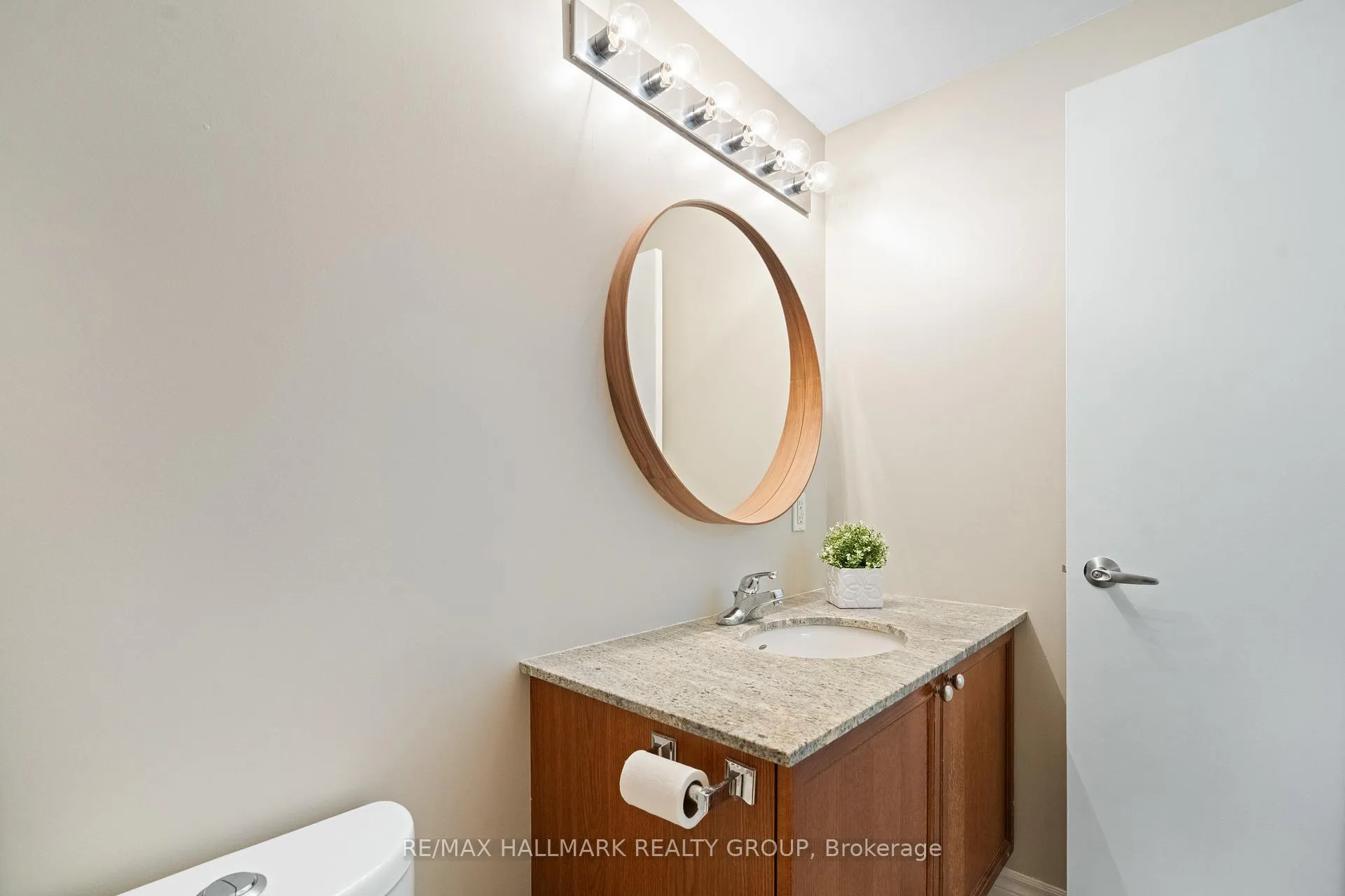 Photo 15 of Unit 2103, 445 Laurier Avenue W, Ottawa, Ottawa Centre — HOMEH