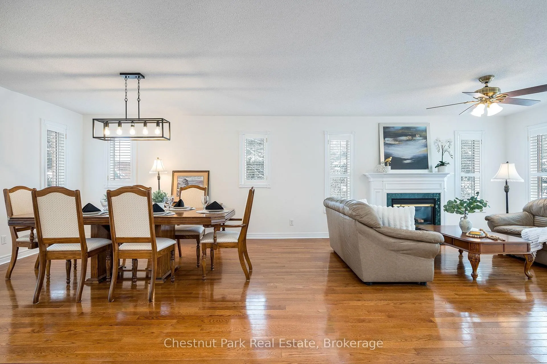 Photo 9 of 16 Green Pine Crescent, Wasaga Beach — HOMEH