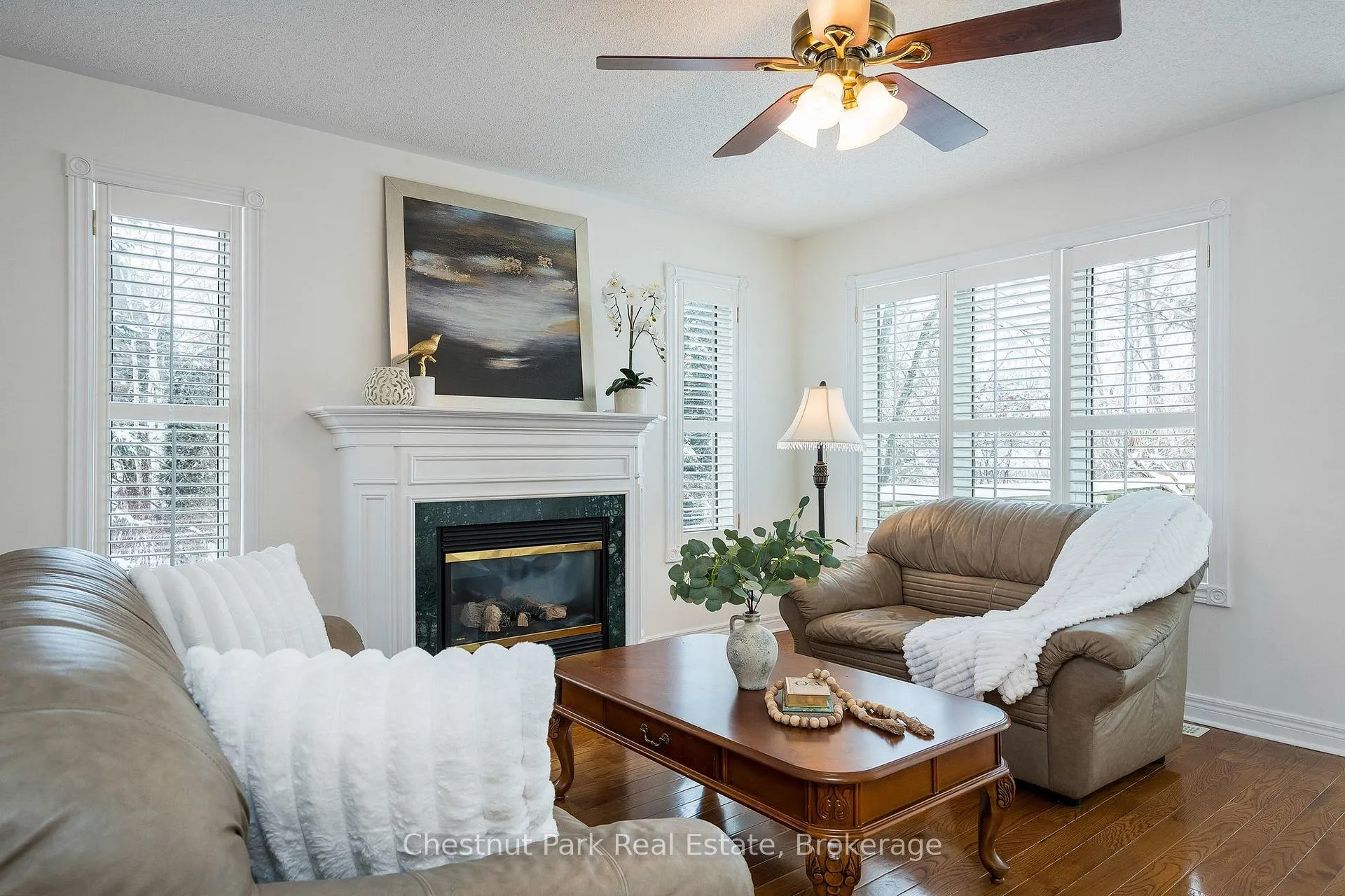 Photo 11 of 16 Green Pine Crescent, Wasaga Beach — HOMEH