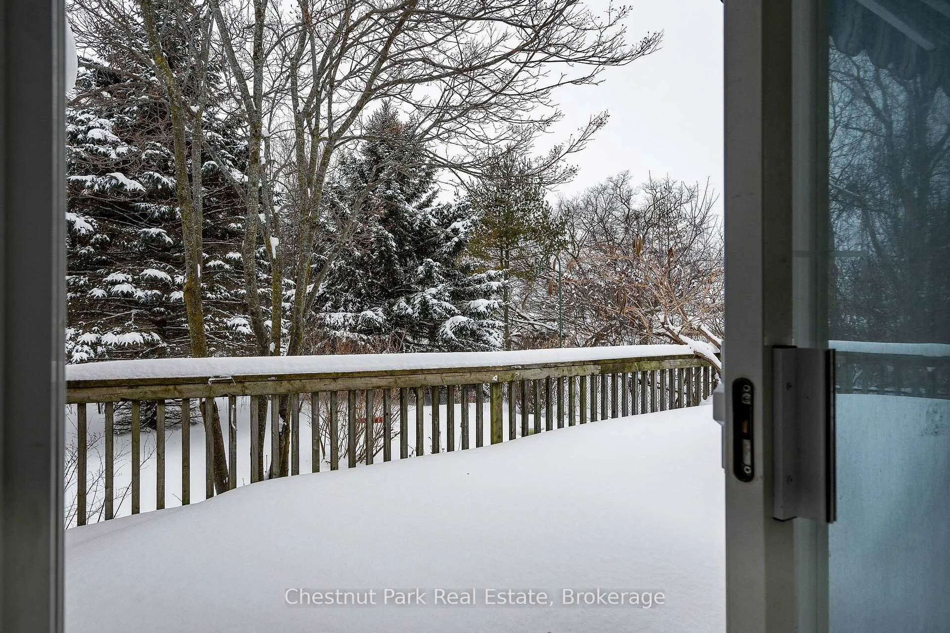 Photo 14 of 16 Green Pine Crescent, Wasaga Beach — HOMEH