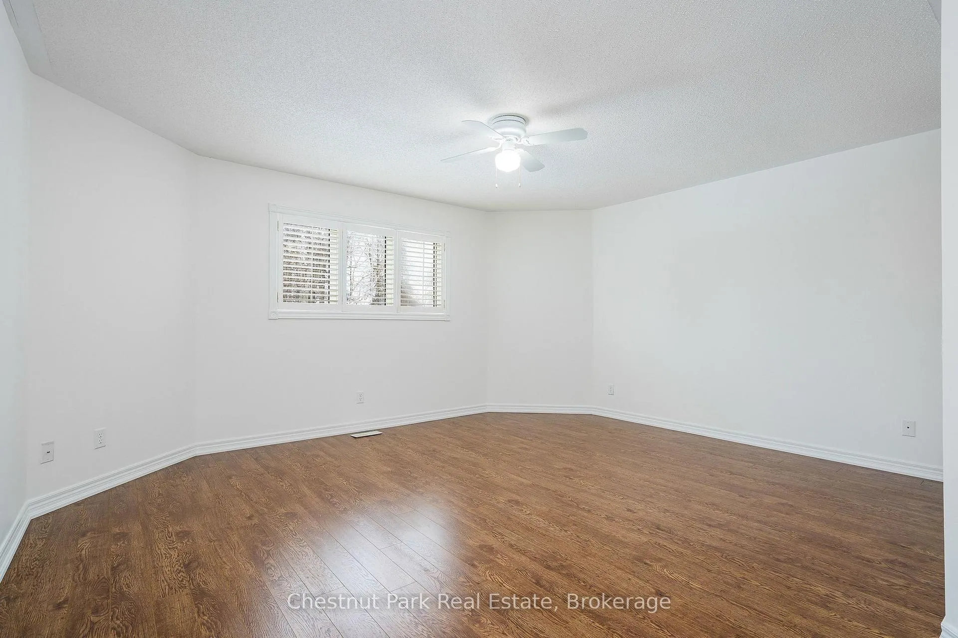 Photo 21 of 16 Green Pine Crescent, Wasaga Beach — HOMEH