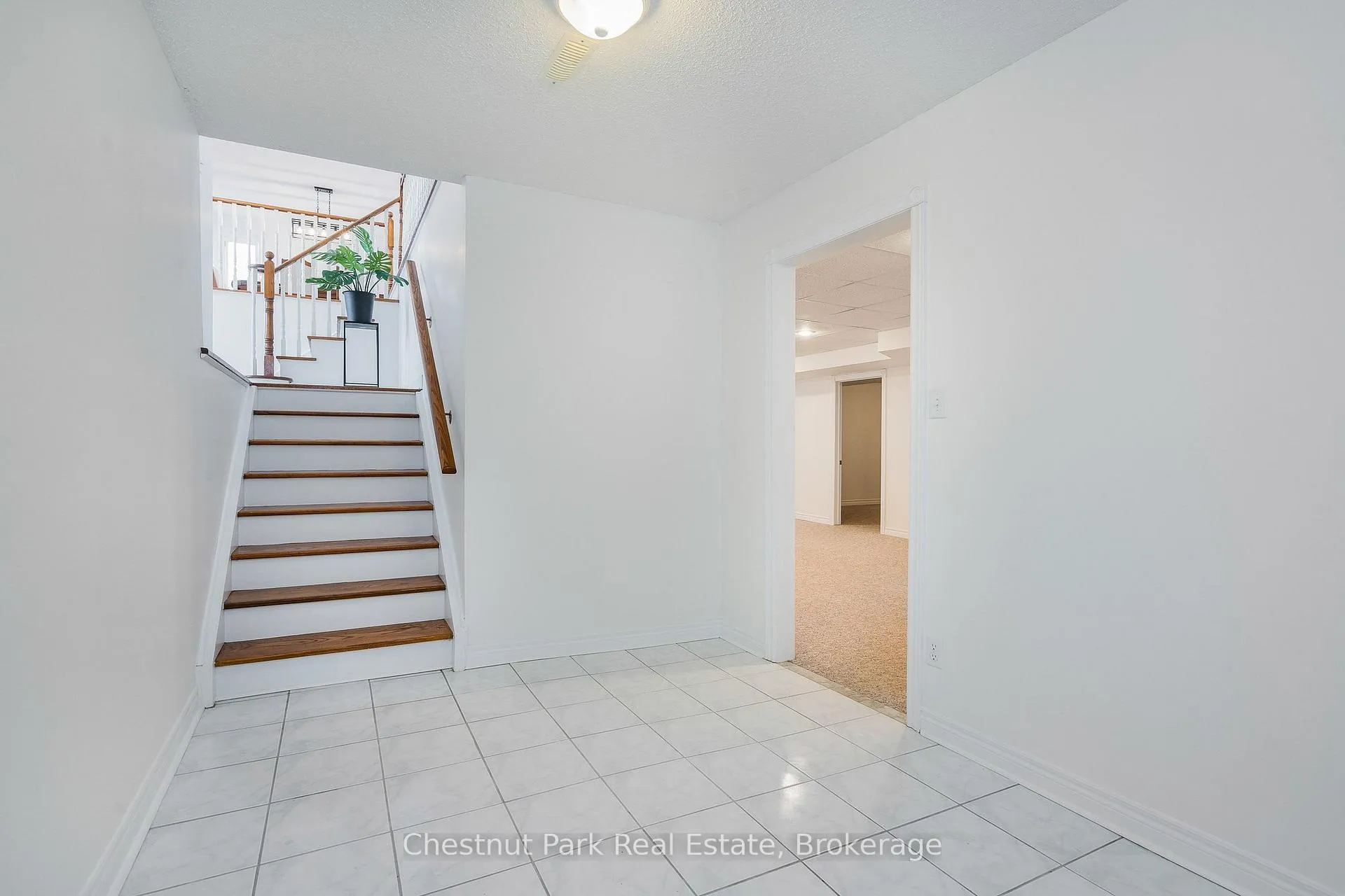 Photo 31 of 16 Green Pine Crescent, Wasaga Beach — HOMEH