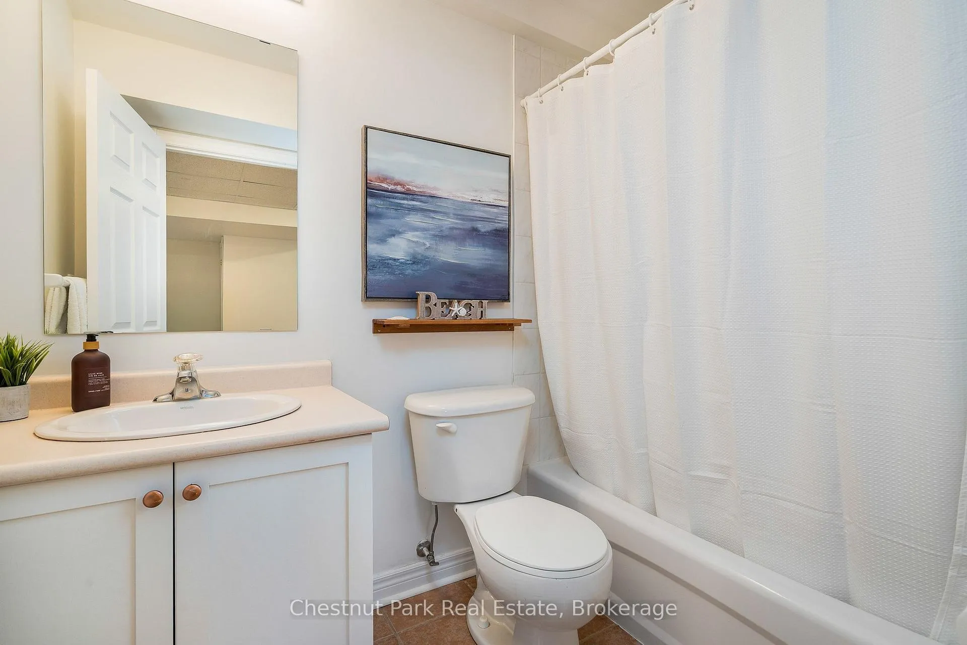 Photo 43 of 16 Green Pine Crescent, Wasaga Beach — HOMEH
