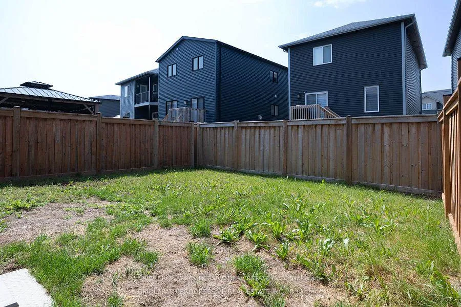 Photo 32 of 22 Alaskan Heights, Barrie, Holly — HOMEH
