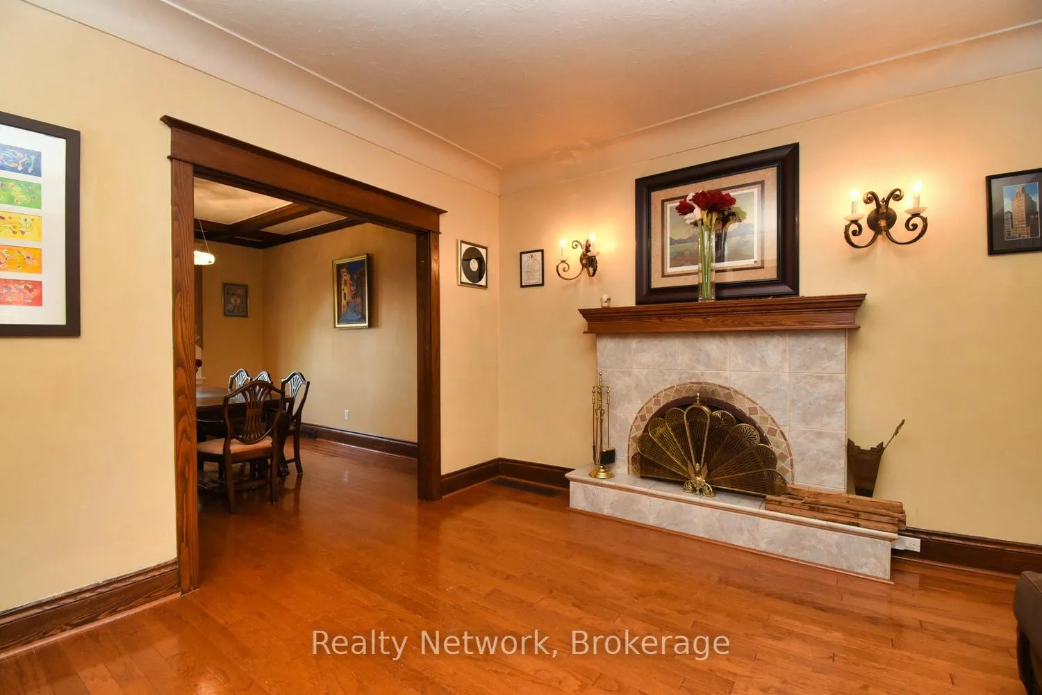 Photo 4 of 522 Aberdeen Avenue, Hamilton, Kirkendall — HOMEH