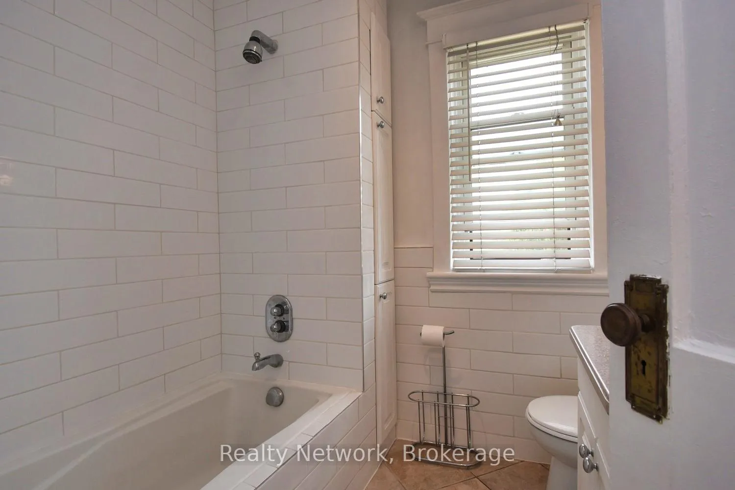 Photo 17 of 522 Aberdeen Avenue, Hamilton, Kirkendall — HOMEH