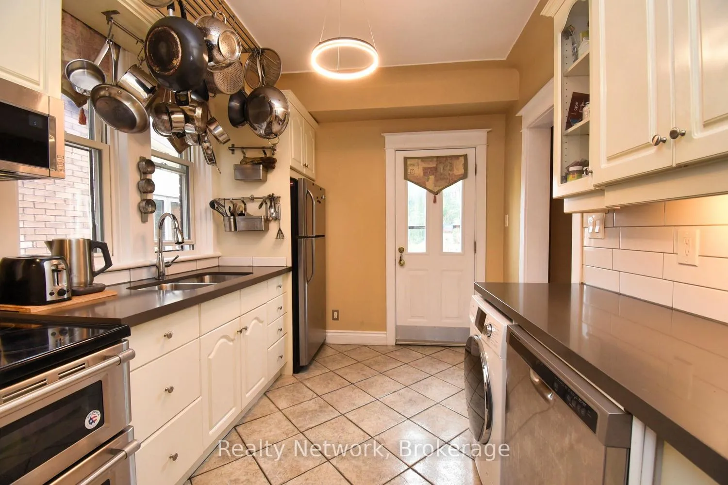 Photo 21 of 522 Aberdeen Avenue, Hamilton, Kirkendall — HOMEH