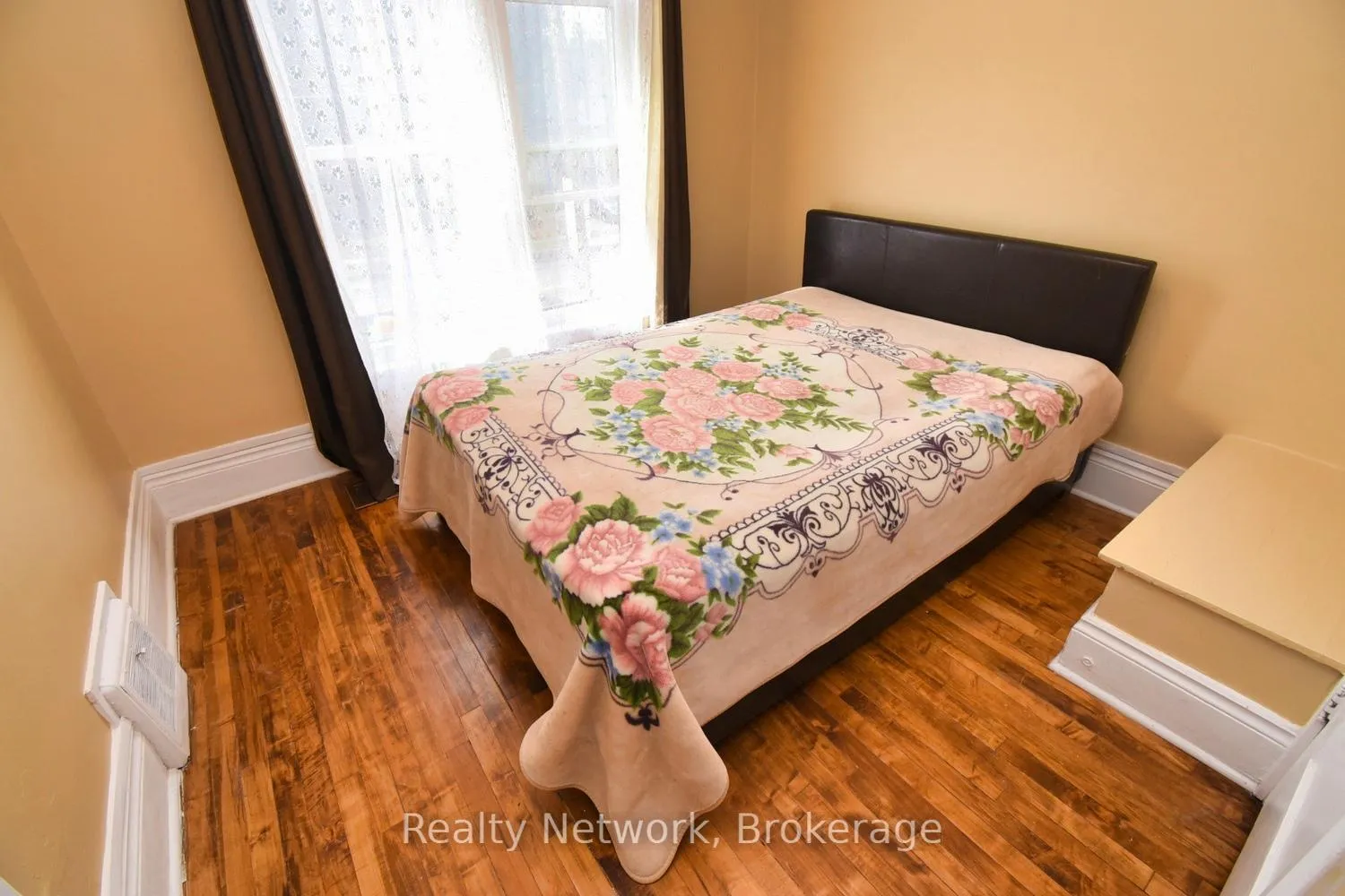 Photo 26 of 522 Aberdeen Avenue, Hamilton, Kirkendall — HOMEH