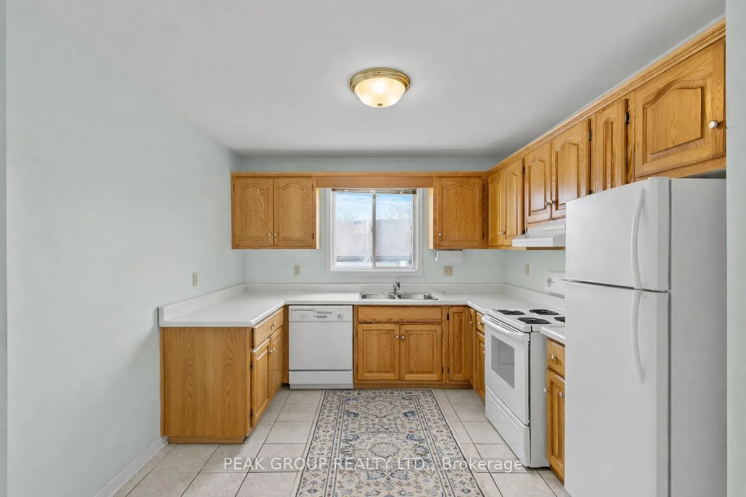 Photo 13 of 7953 Paddock Trail, Niagara Falls, Ascot — HOMEH