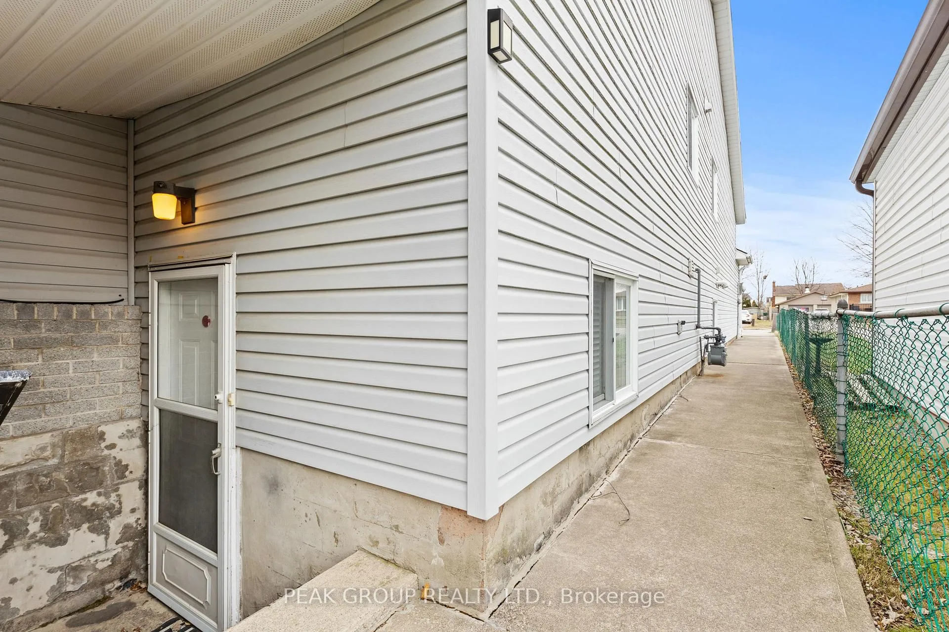 Photo 37 of 7953 Paddock Trail, Niagara Falls, Ascot — HOMEH