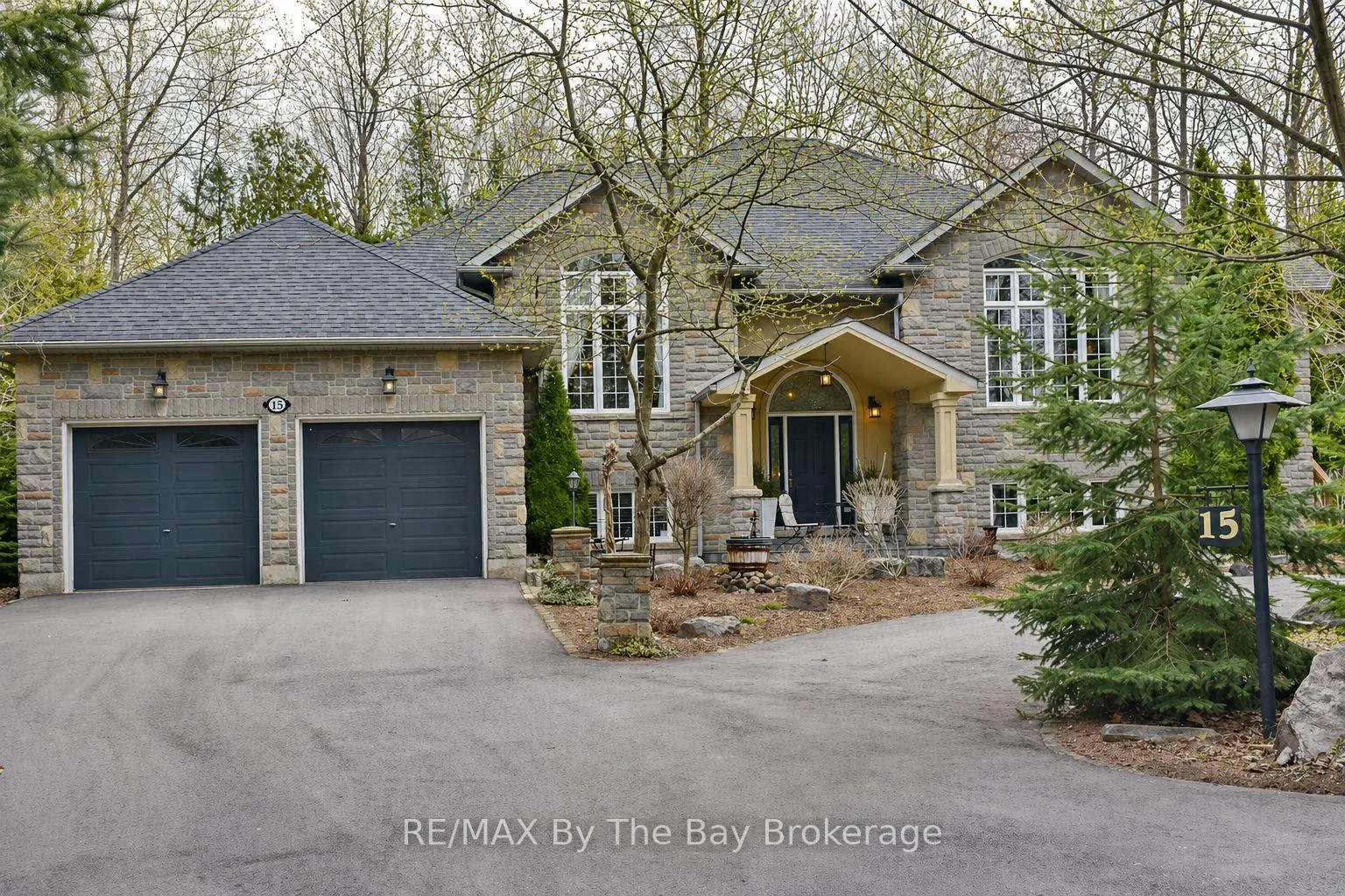 Photo 1 of 15 Lily Drive, Wasaga Beach — HOMEH