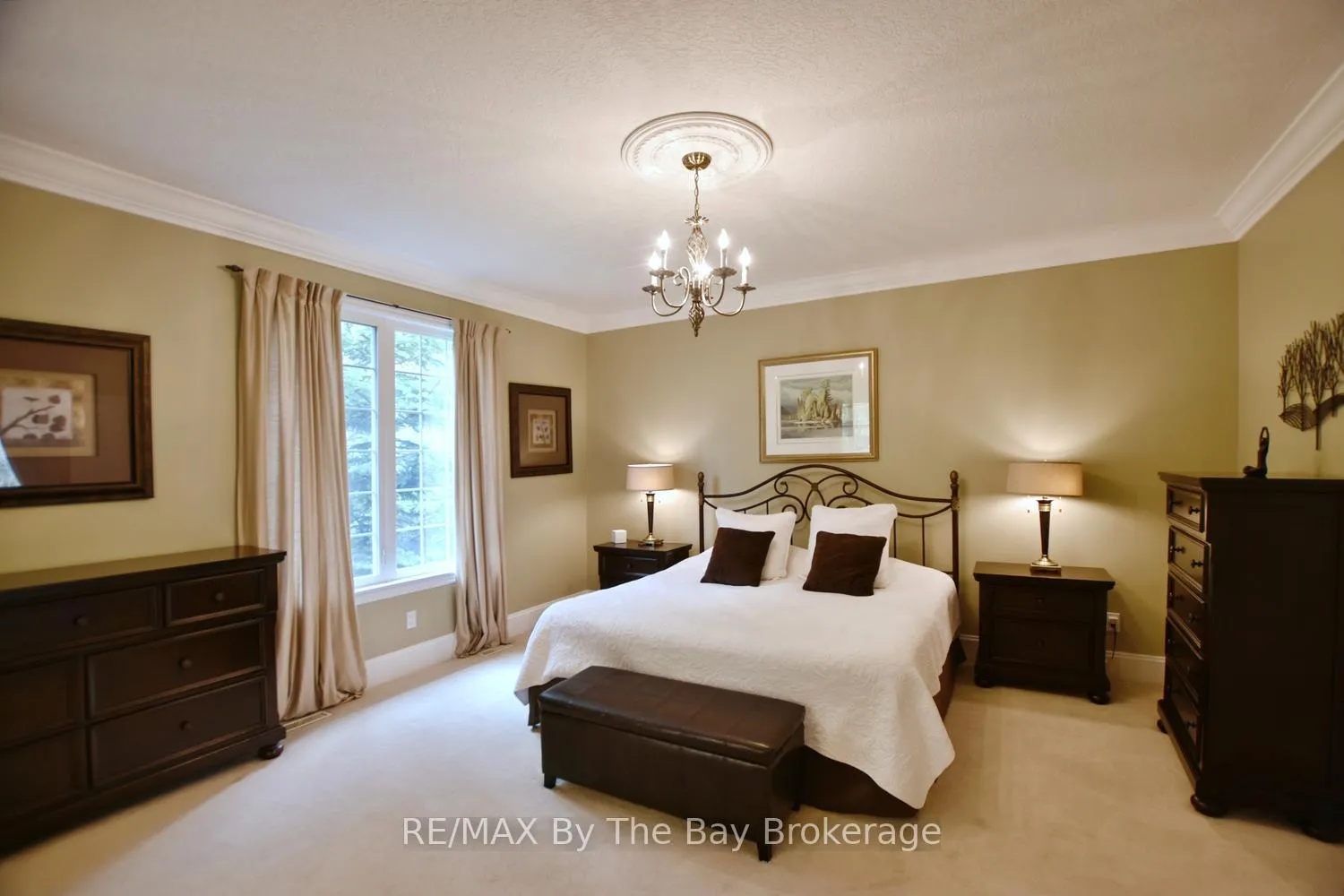 Photo 7 of 15 Lily Drive, Wasaga Beach — HOMEH