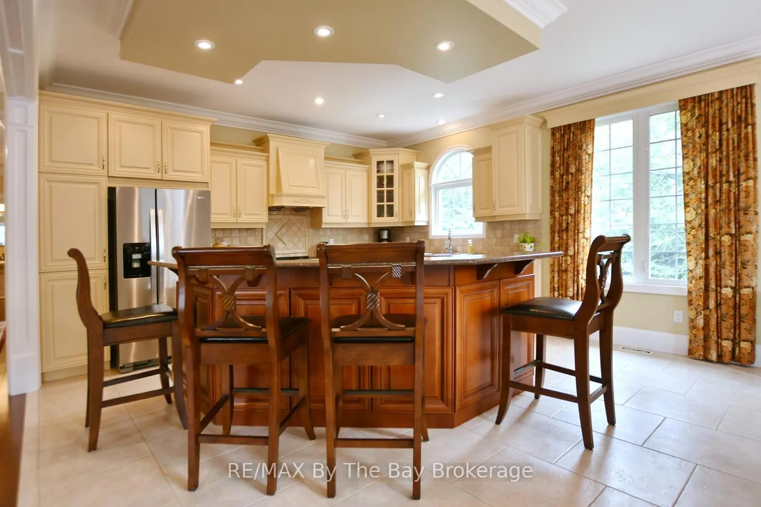 Photo 13 of 15 Lily Drive, Wasaga Beach — HOMEH