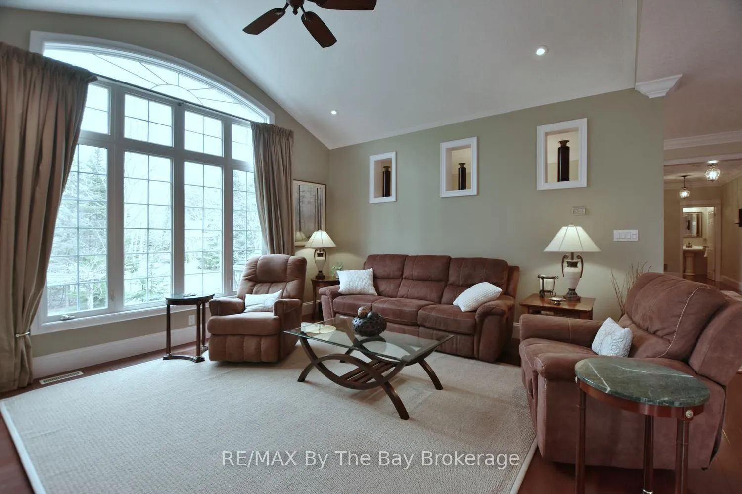 Photo 16 of 15 Lily Drive, Wasaga Beach — HOMEH