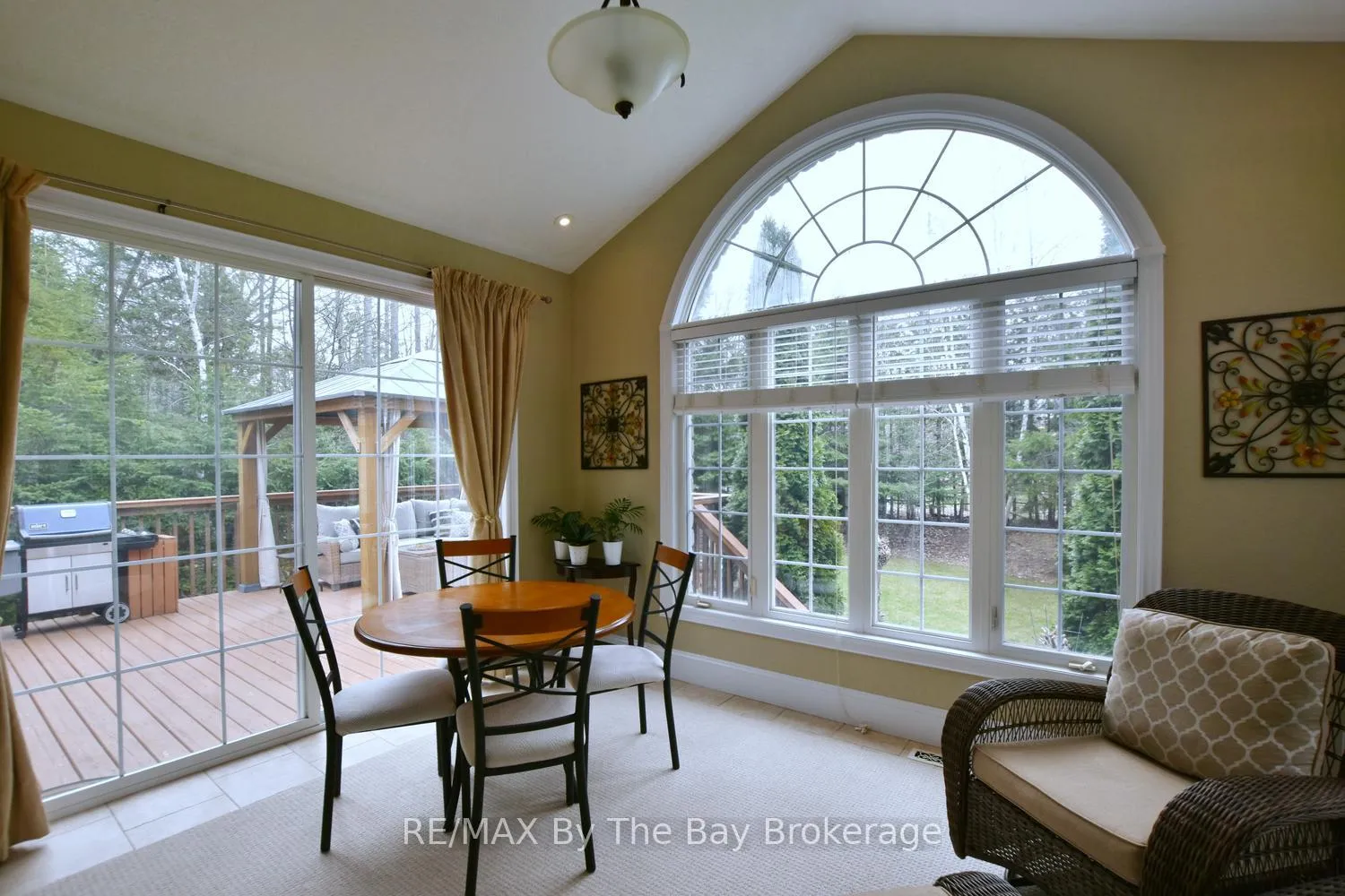 Photo 19 of 15 Lily Drive, Wasaga Beach — HOMEH