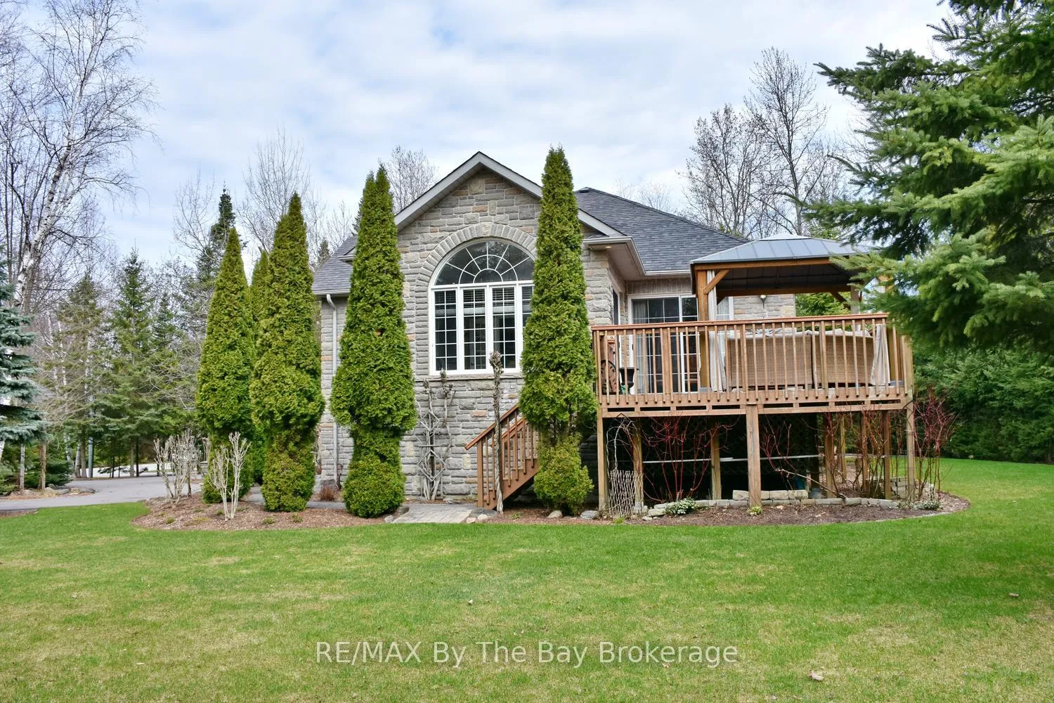 Photo 45 of 15 Lily Drive, Wasaga Beach — HOMEH